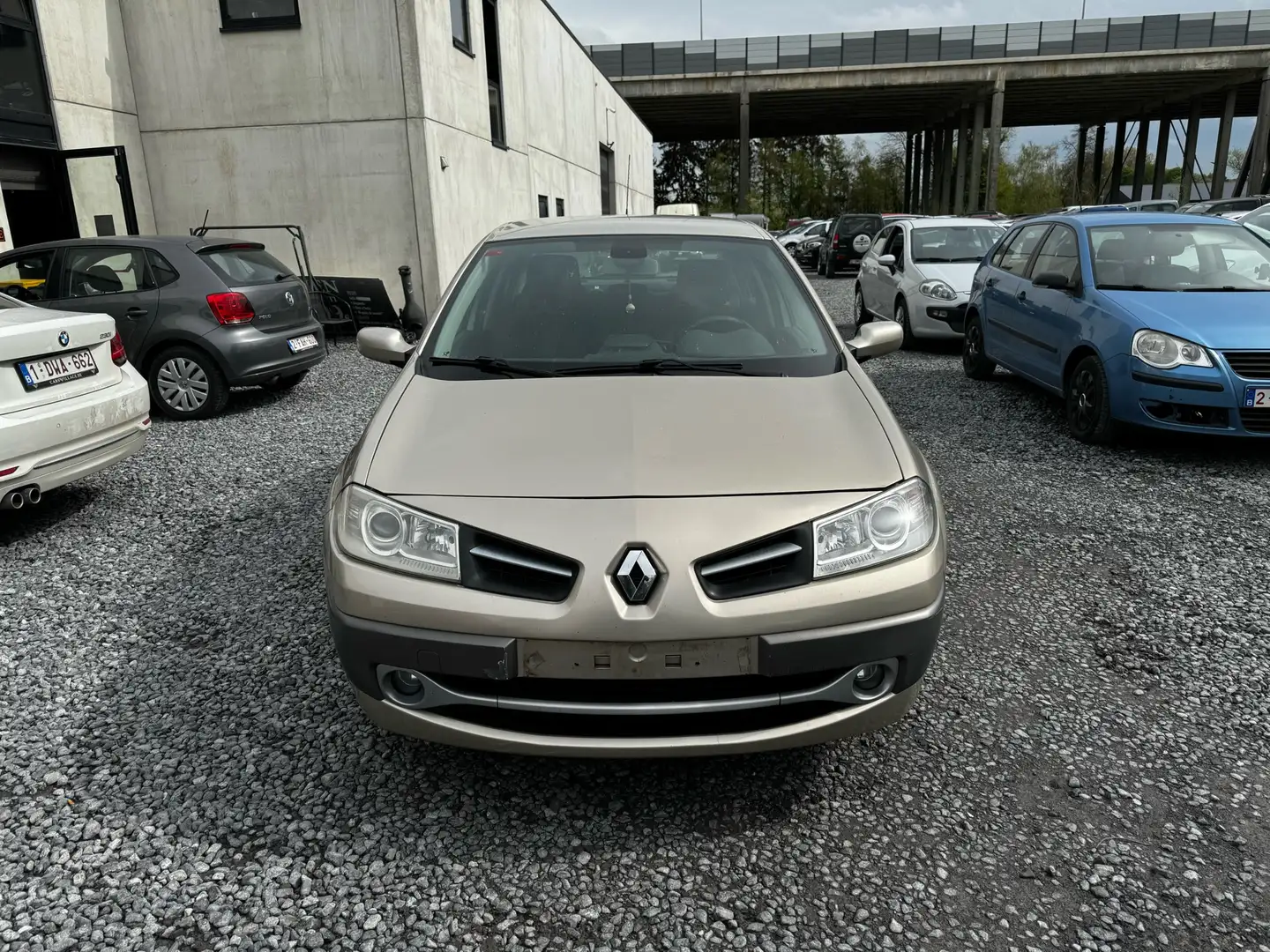 Renault Megane 1.6i 16v Extrême//12 mois de garantie Бежевий - 2