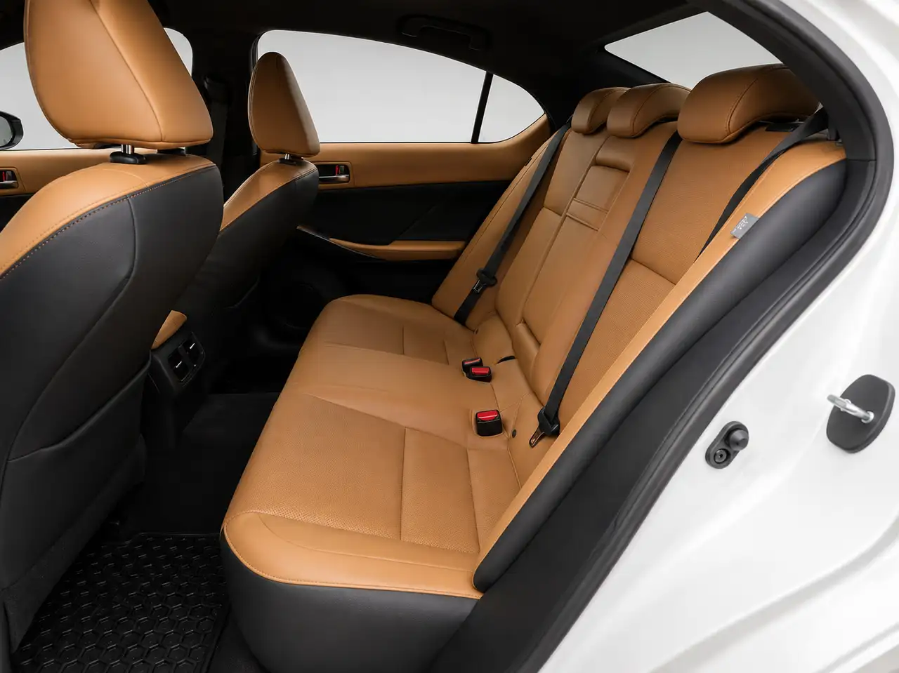 Lexus IS снимка Lexus IS