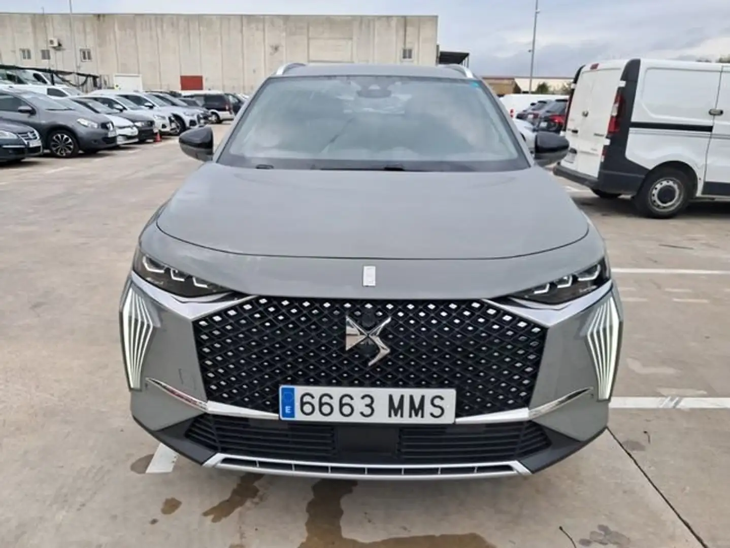 DS Automobiles DS 7 Crossback 1.5BlueHDi Rivoli Aut. Gris - 2