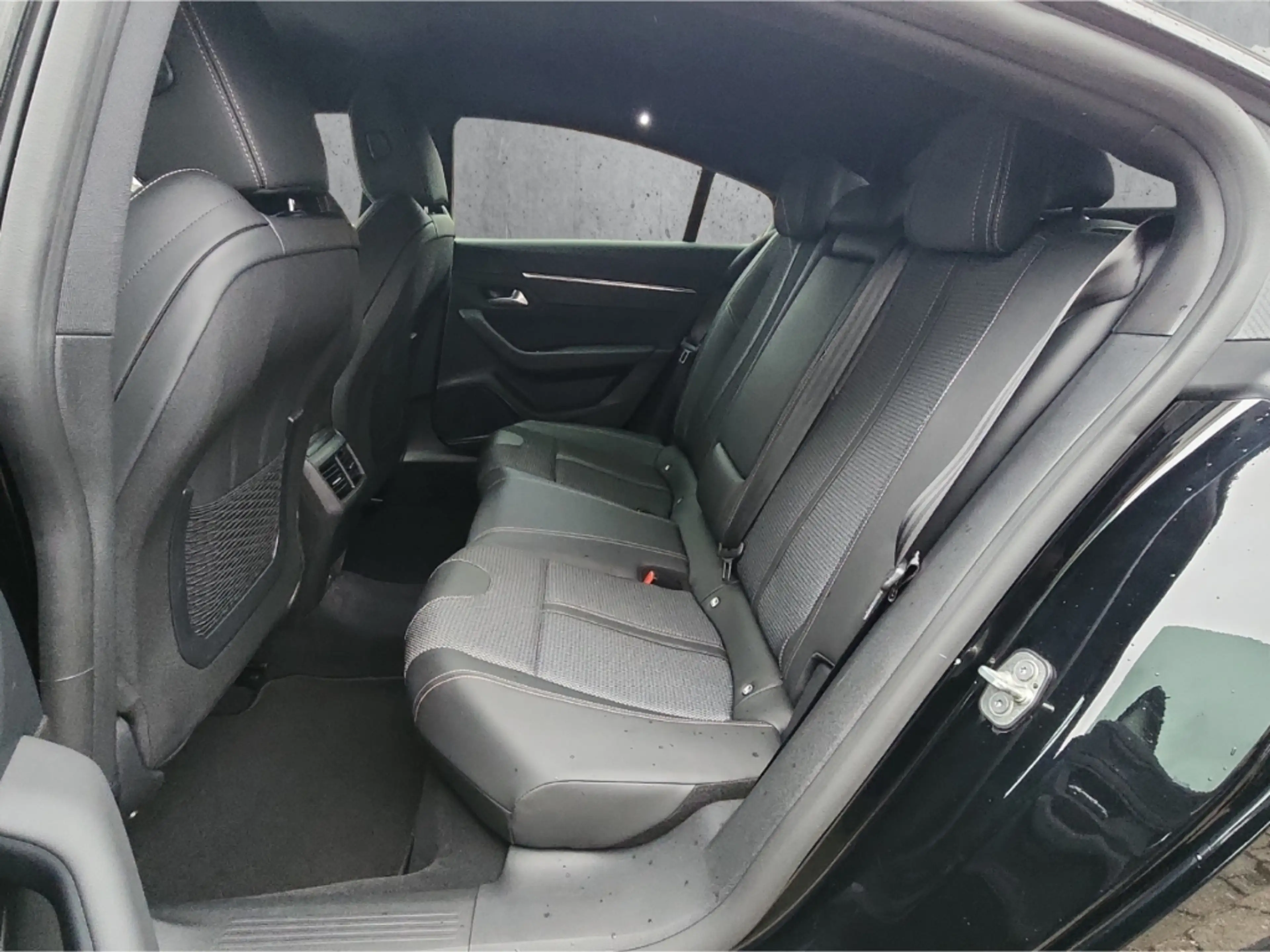 Peugeot 508 Allure Pack PT 130 EAT8 Navi LED ACC El. Heckklapp — photo 8