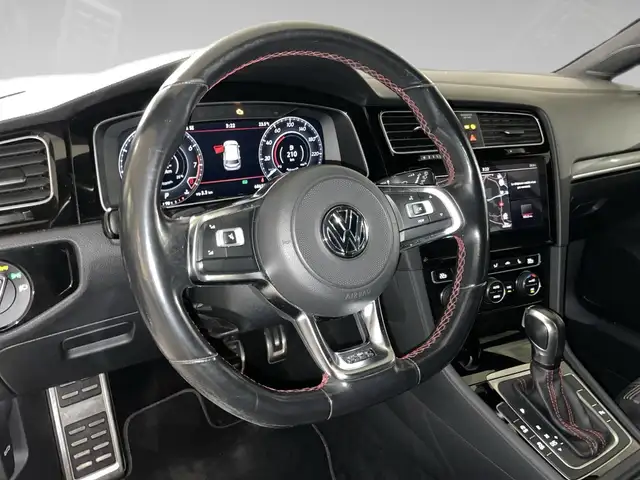 Volkswagen Golf view 8