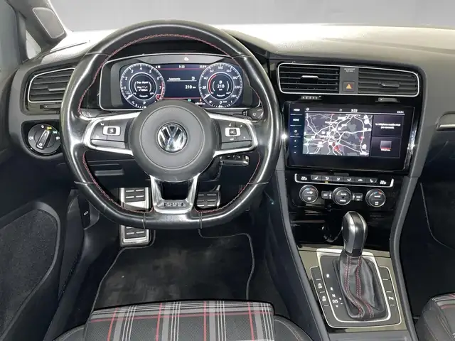 Volkswagen Golf view 6