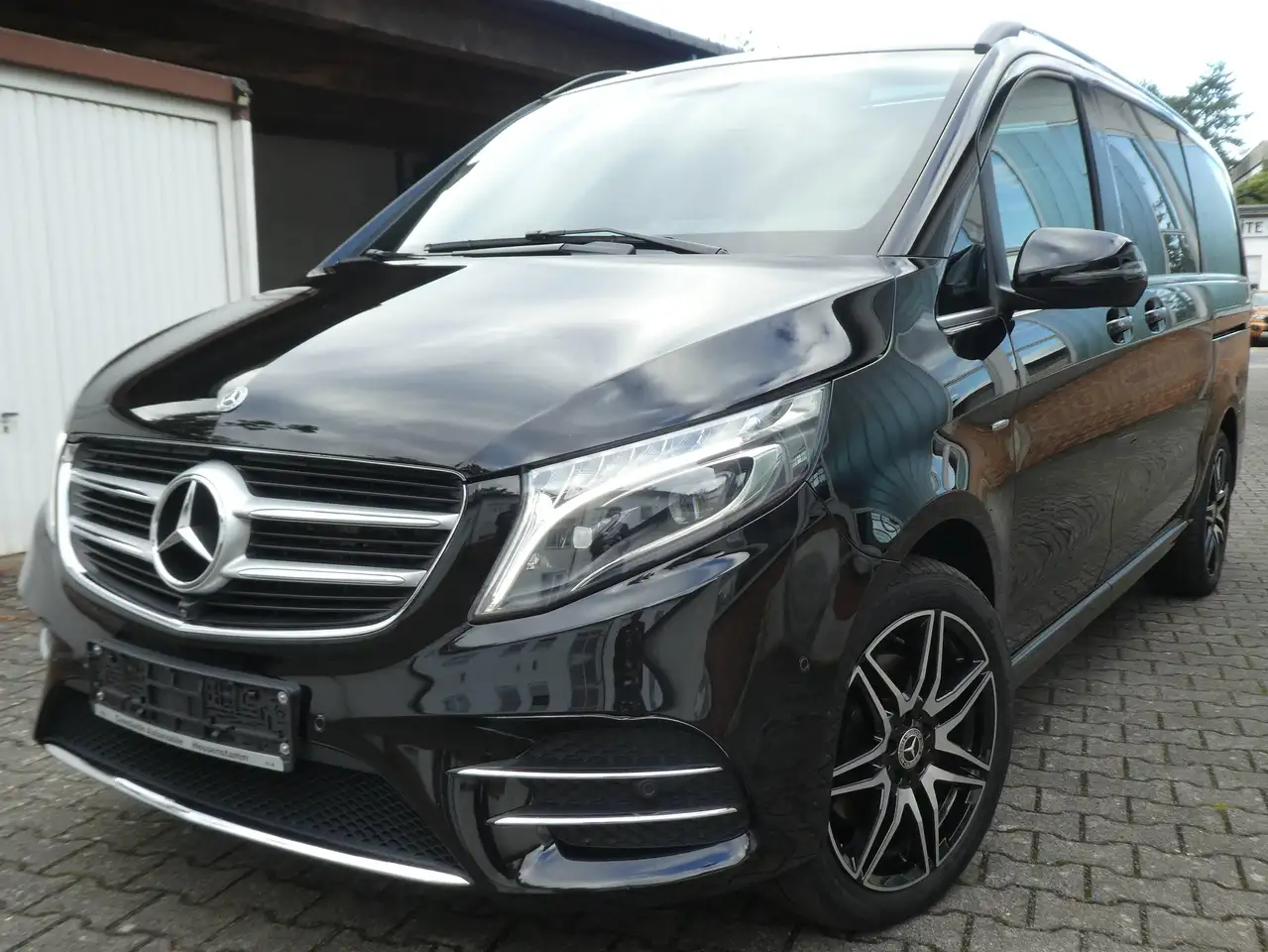 Mercedes-Benz V 250