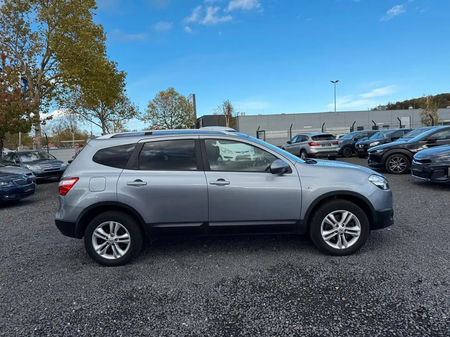 Nissan Qashqai +2 Acenta 4X4 7SITZER*AUTOMAIK* PANORAMA - 1