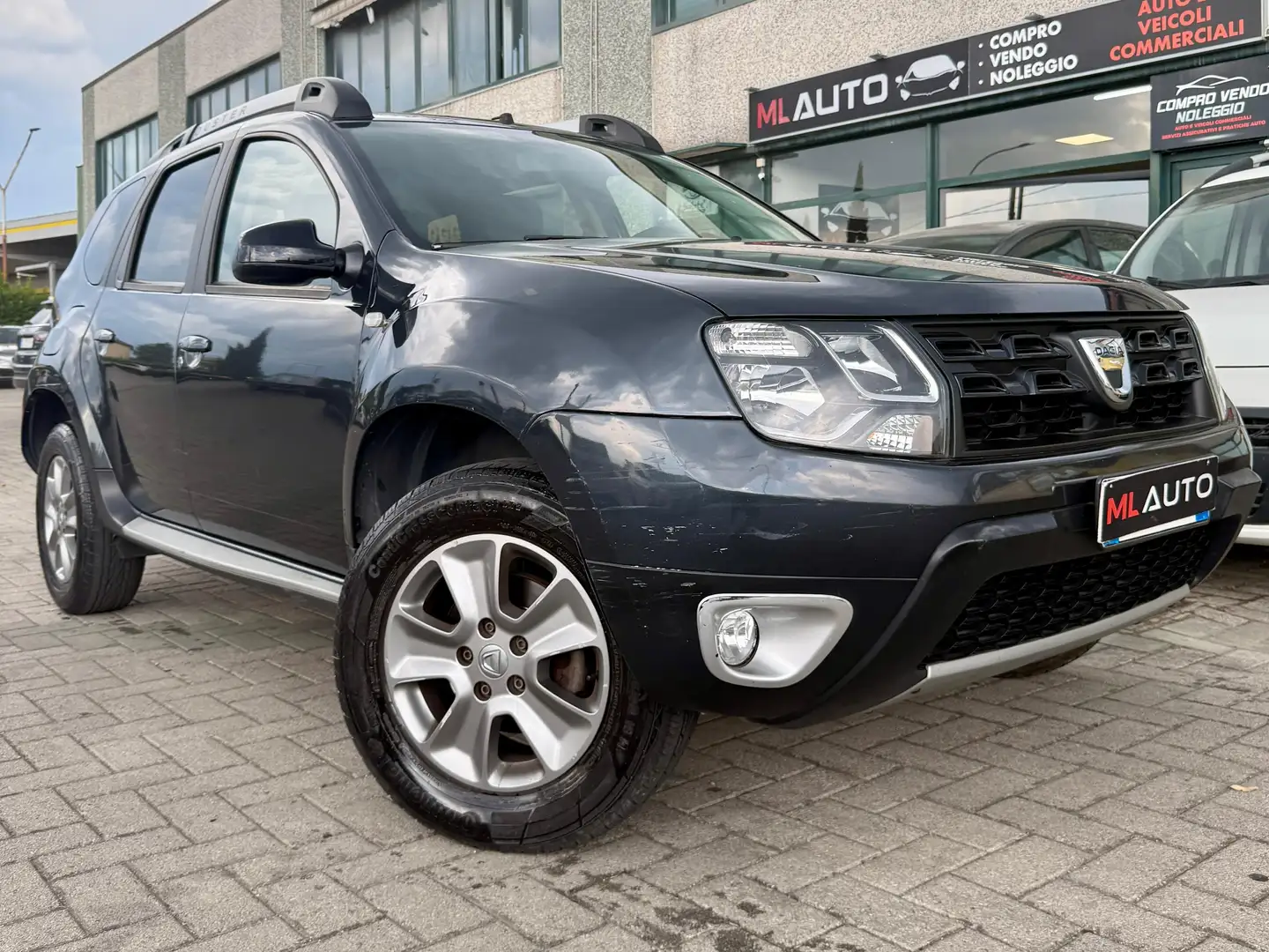Dacia Duster Duster 1.5 dci Black Shadow 4x2 Grigio - 1