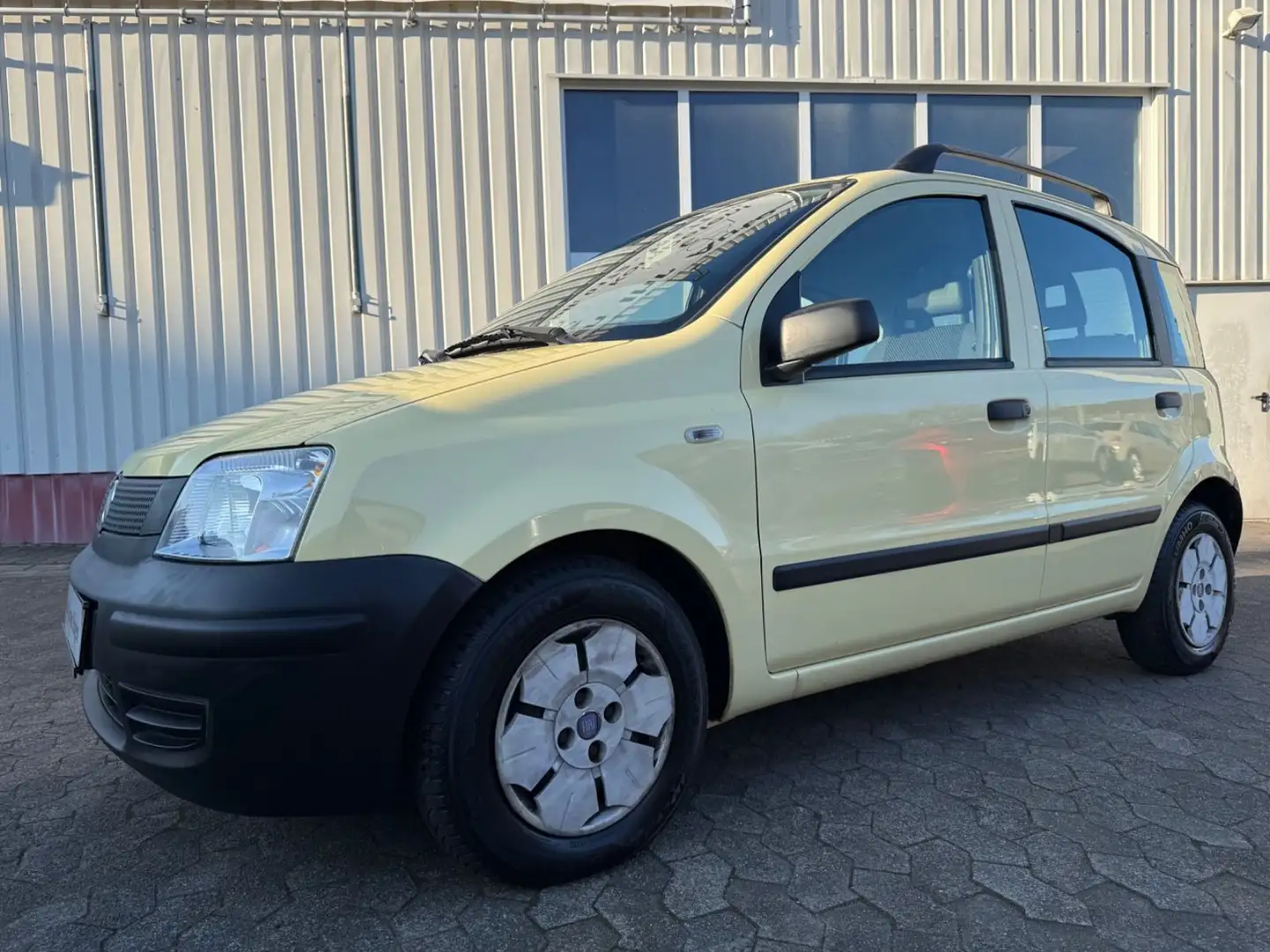 Fiat New Panda 1.1 8V 40kW Active/Dachreling/TÜV:Neu Gelb - 2