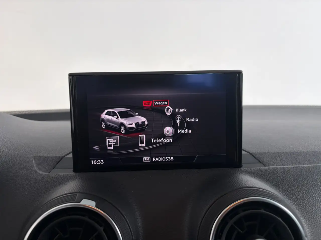 Audi Q2 30 TFSI S Edition, миниатюра 15