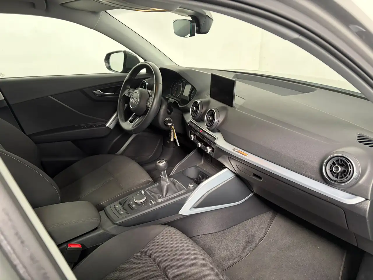 Audi Q2 30 TFSI S Edition, миниатюра 4