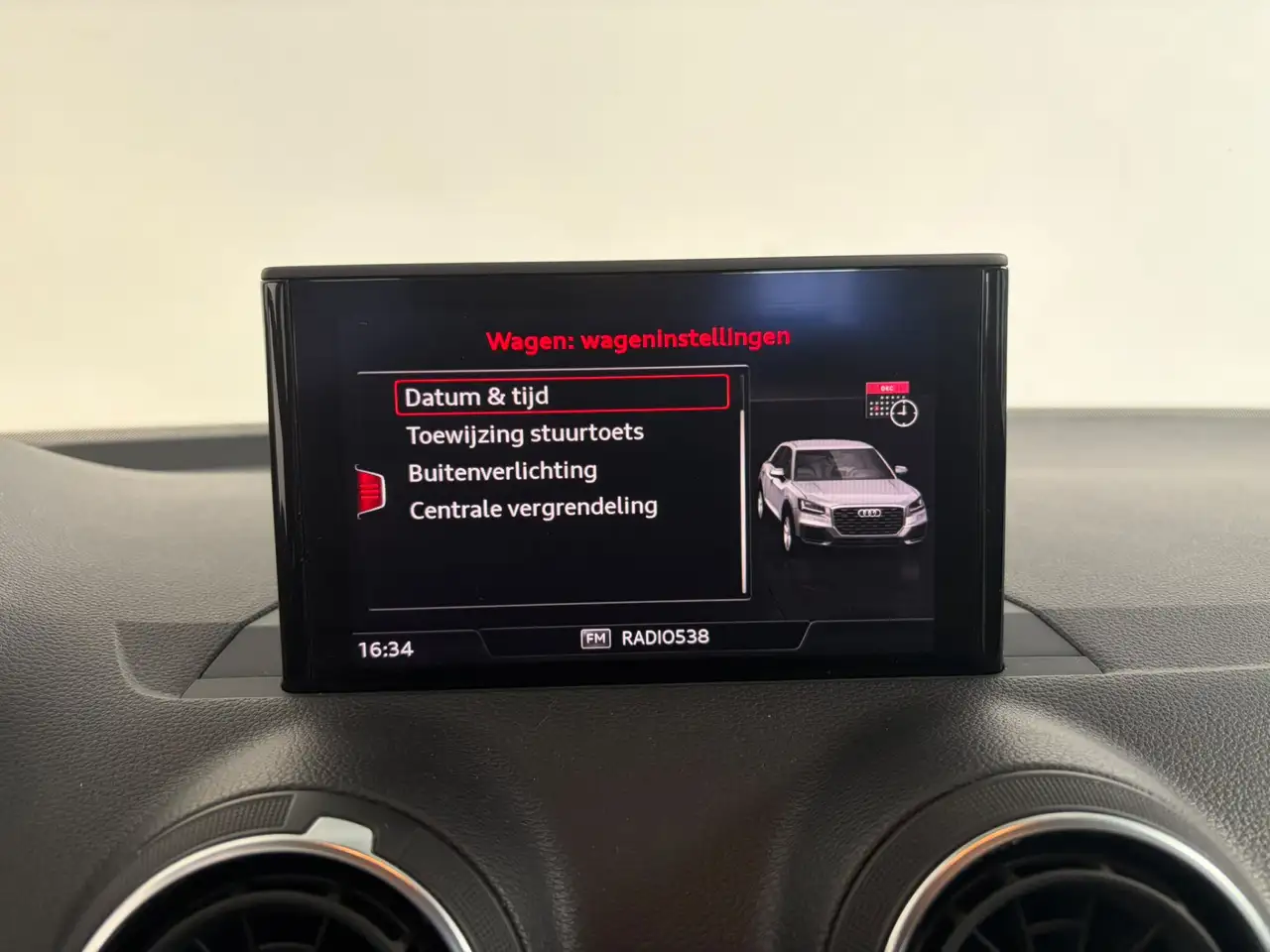 Audi Q2 30 TFSI S Edition, миниатюра 18
