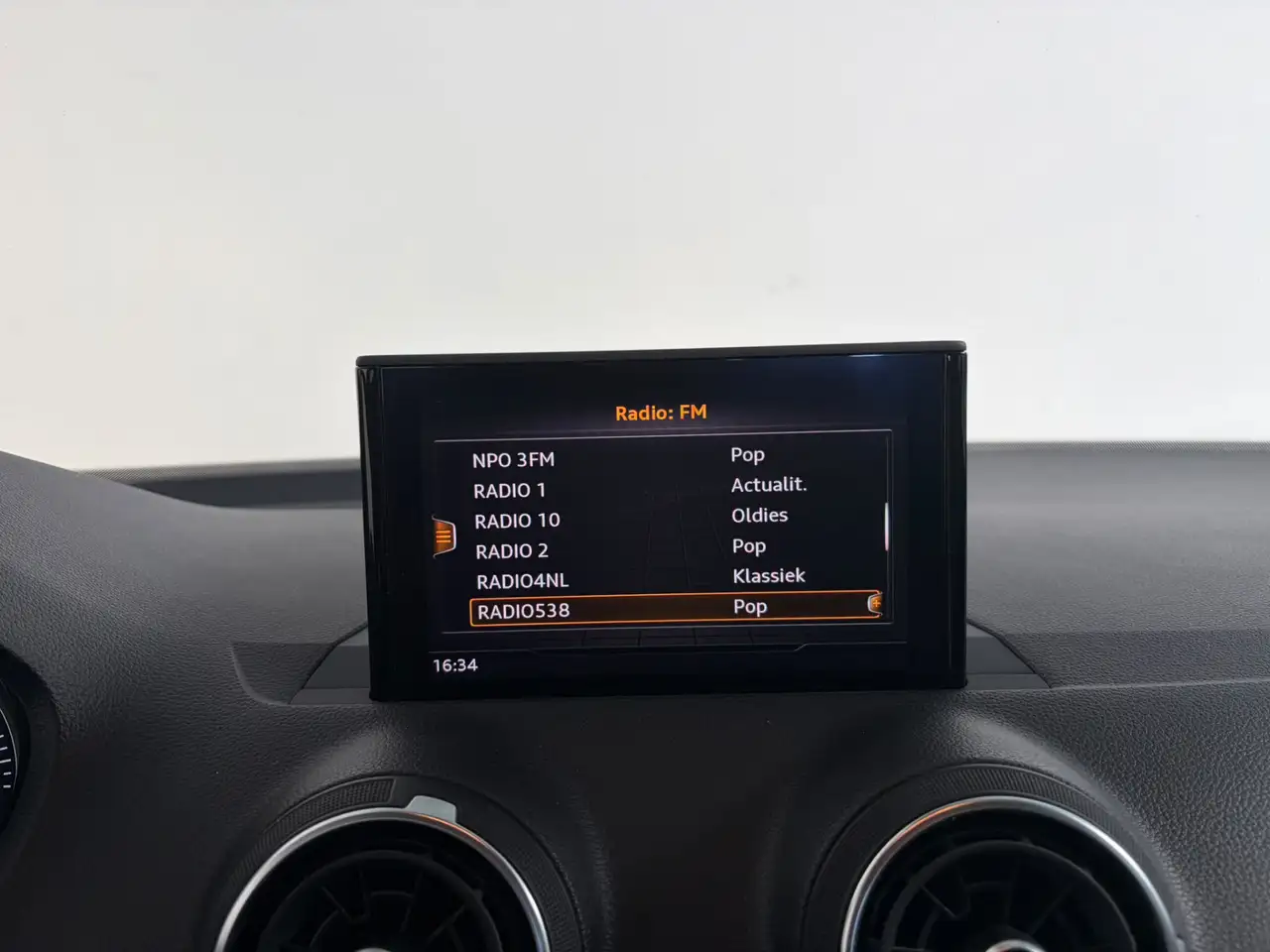 Audi Q2 30 TFSI S Edition, миниатюра 19