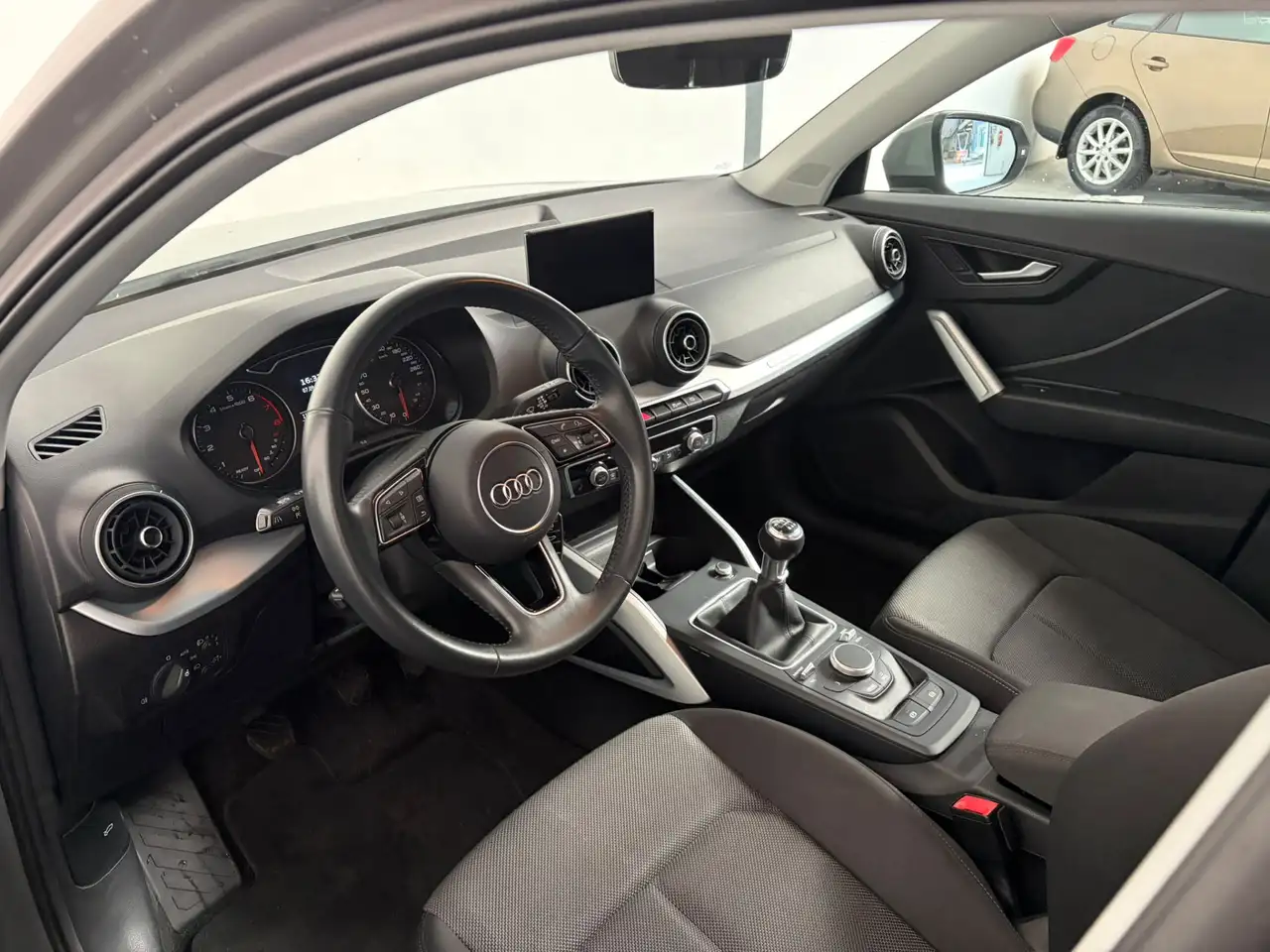 Audi Q2 30 TFSI S Edition, миниатюра 6