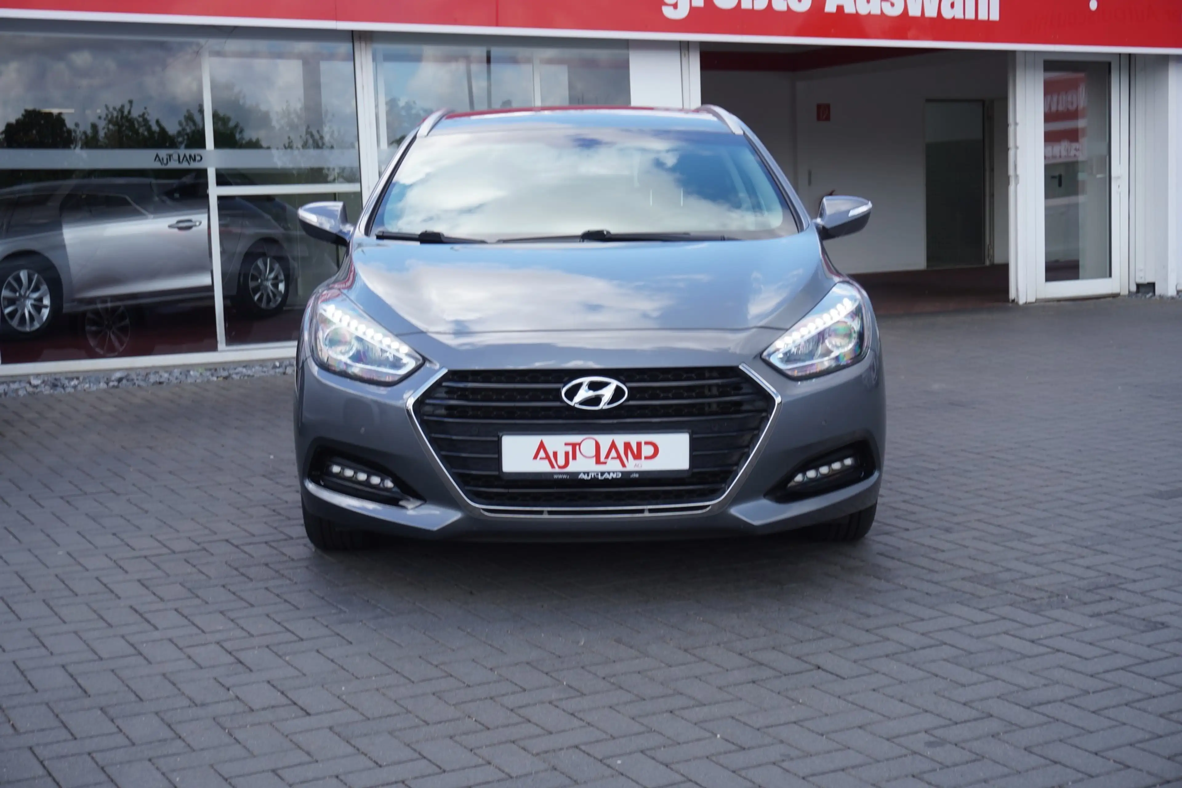 Hyundai i40 1.6 GDI Trend Blue Klimaaut. Navi Kamera — photo 3