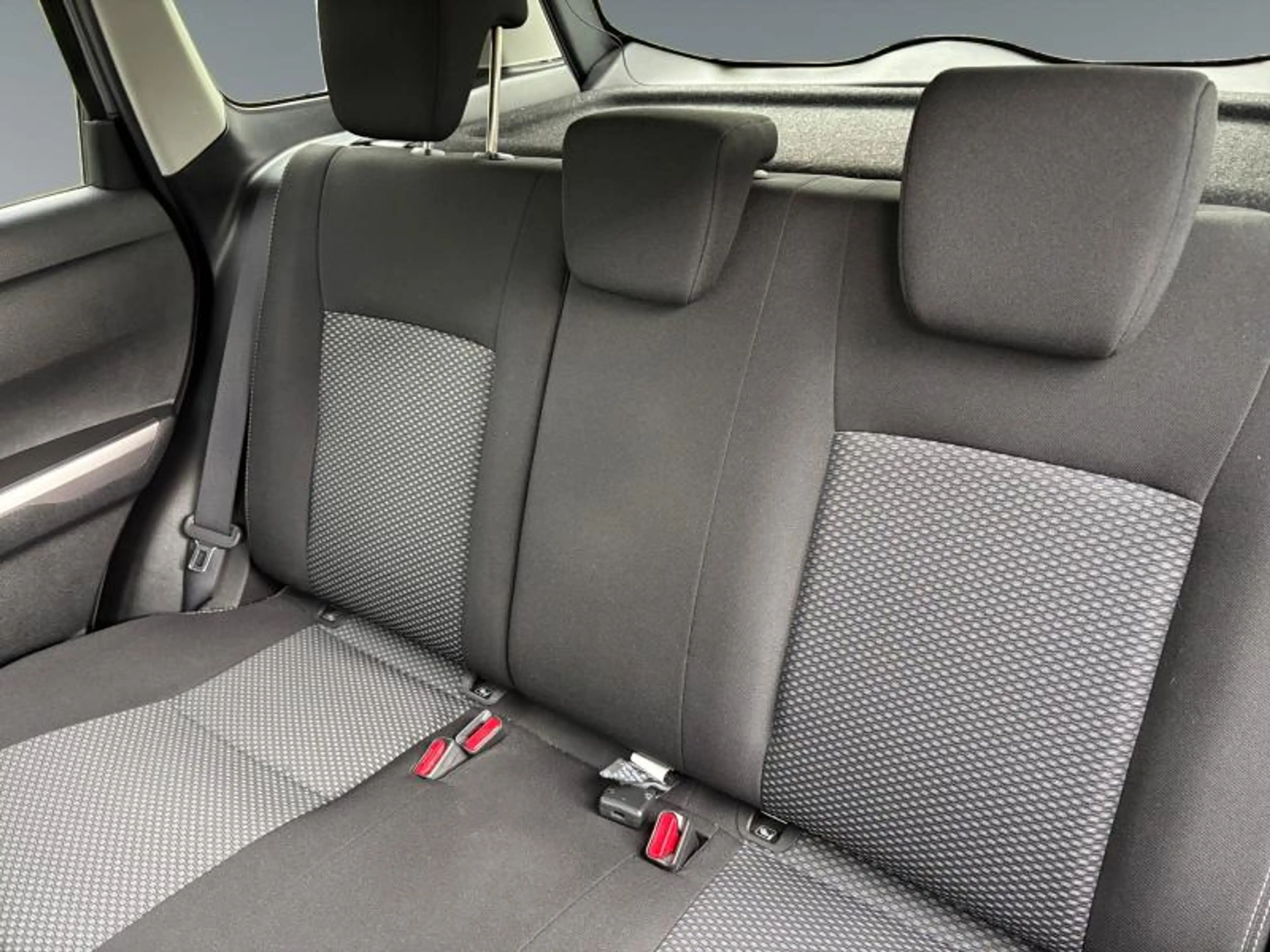 Suzuki Vitara GL+ — photo 12