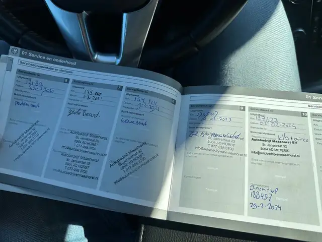 Volvo V40 view 29