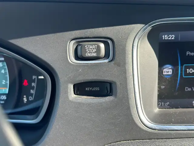 Volvo V40 view 23