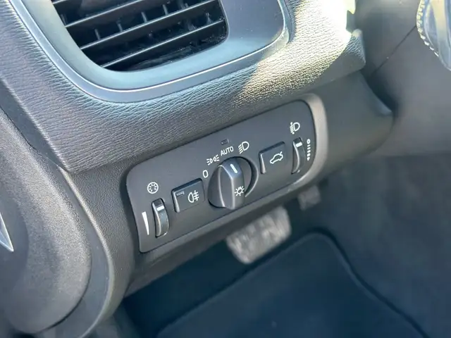 Volvo V40 view 26