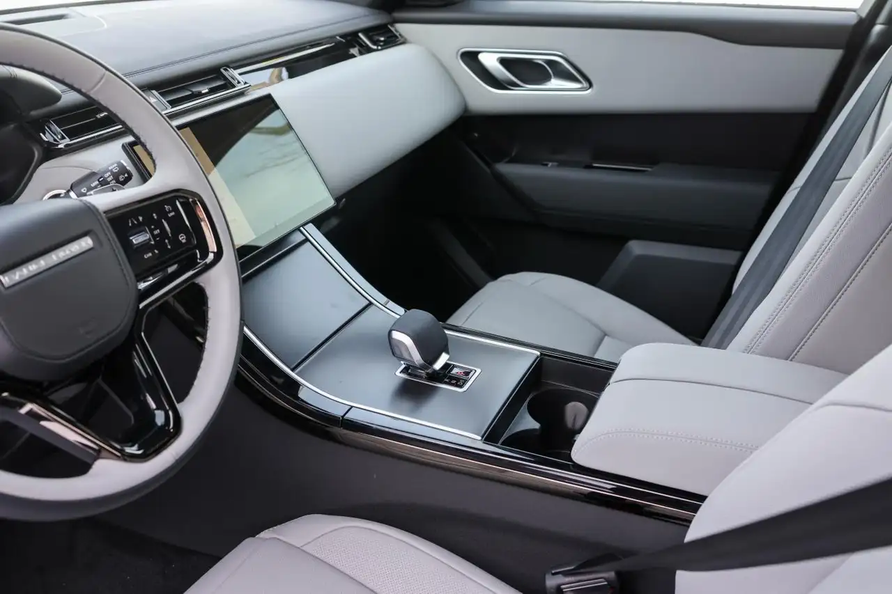 Land Rover Range Rover Velar снимка Land Rover Range Rover Velar