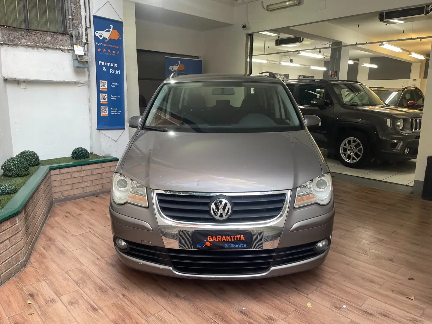 Volkswagen Touran UNICO PROPRIETARIO - 7 POSTI Grigio - 2