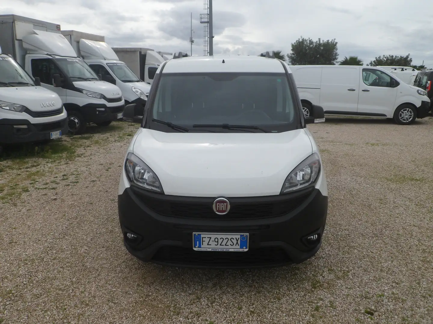 Fiat Doblo furgone maxi attrezzato Blanc - 2