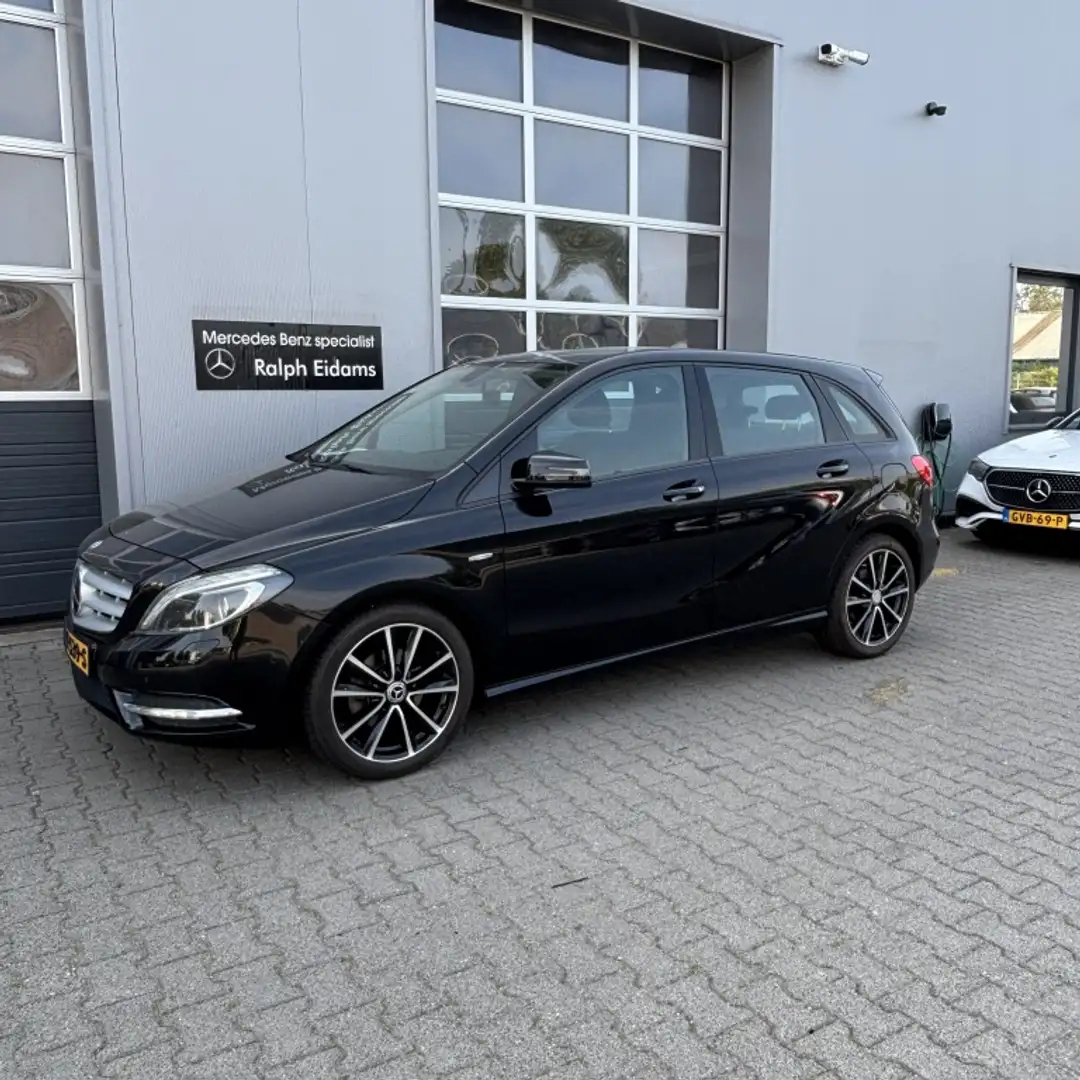 Mercedes-Benz B 200 Ambition Zwart - 1