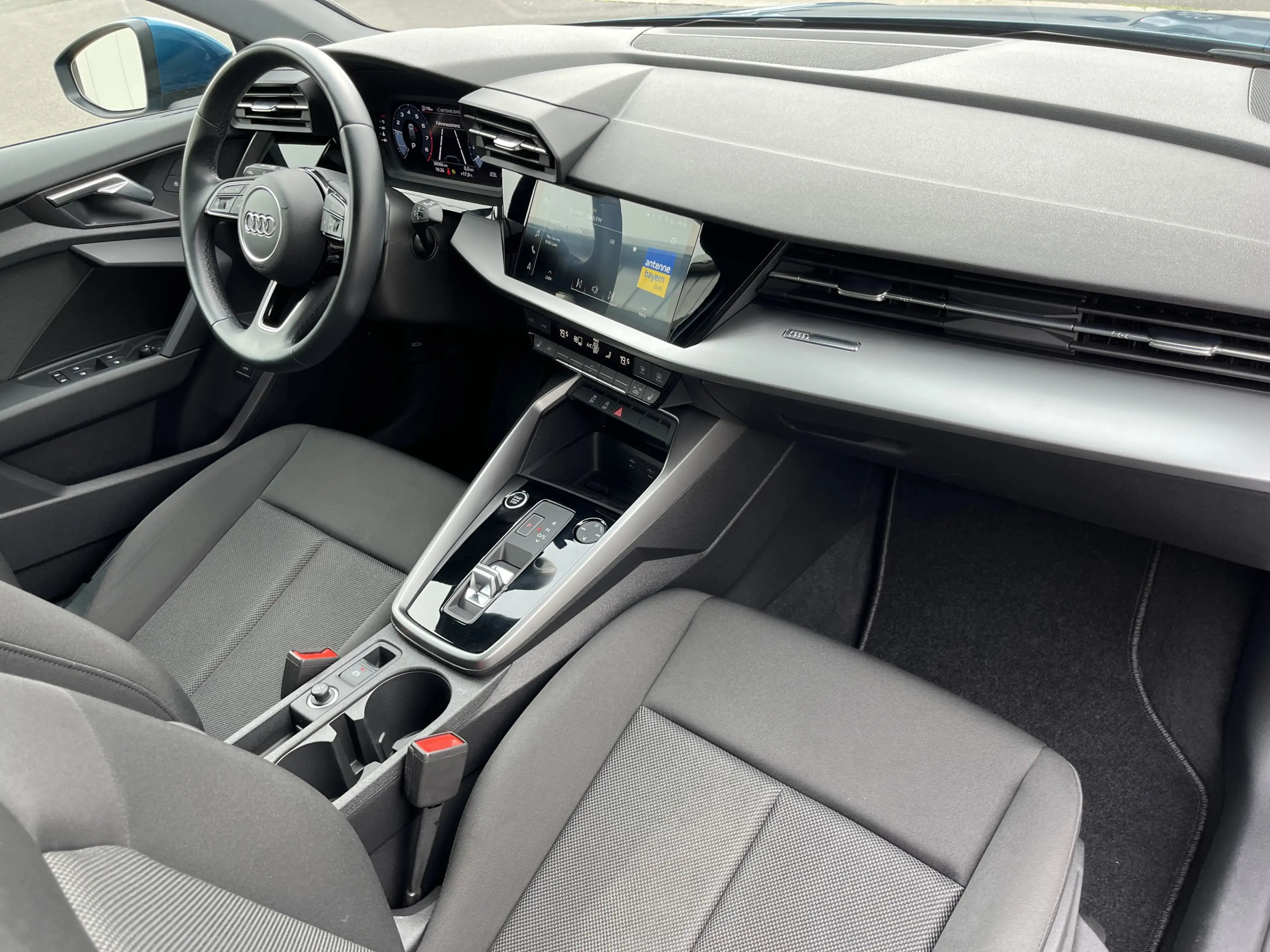 Audi A3 Sportback 35 1.5 TFSI advanced S-Line Optik 150€ — photo 14