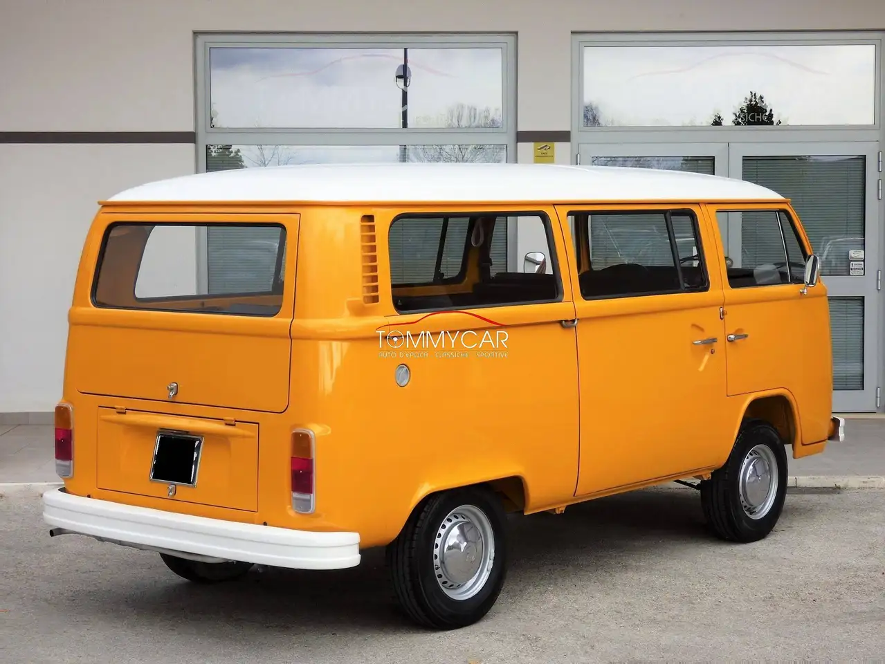 Volkswagen T2 Bus 9 posti 1.6 - Modello con freni a disco - Motore nuovo - Restauro tot. - ASI CRS, foto 2