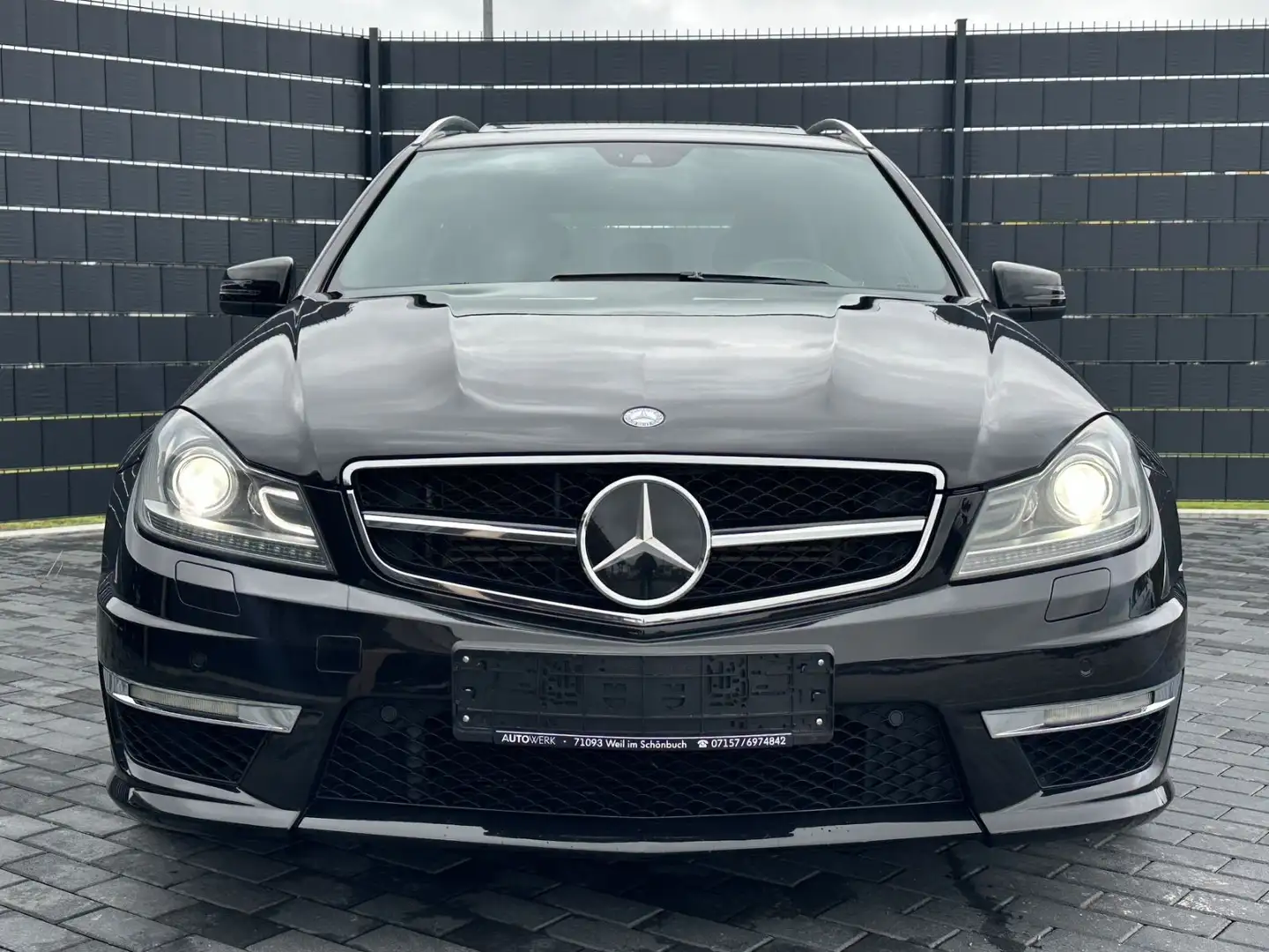 Mercedes-Benz C 63 AMG T*COMAND*CAM*MEMORY*LEDER*SHD*BI-XENON* Schwarz - 2
