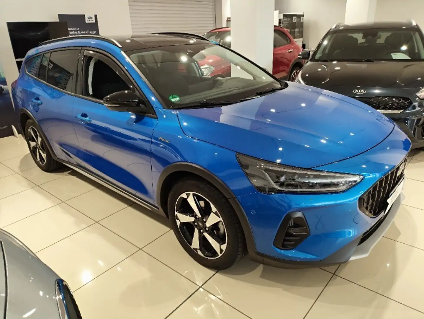 Ford Focus 1.0 EcoB. Hybrid 125CV Pow. SW Active X Bleu - 2