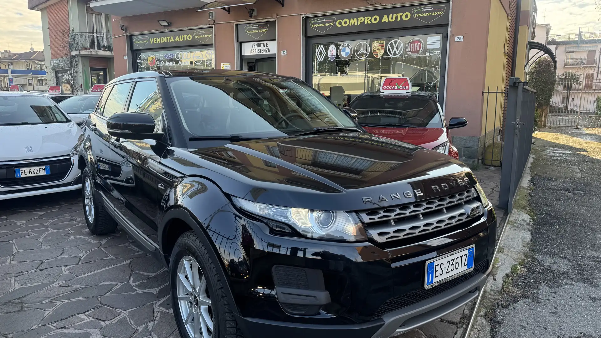 Land Rover Range Rover Evoque 5p 2.2 td4 Prestige 150cv Manuale 6 Marce Nero - 2