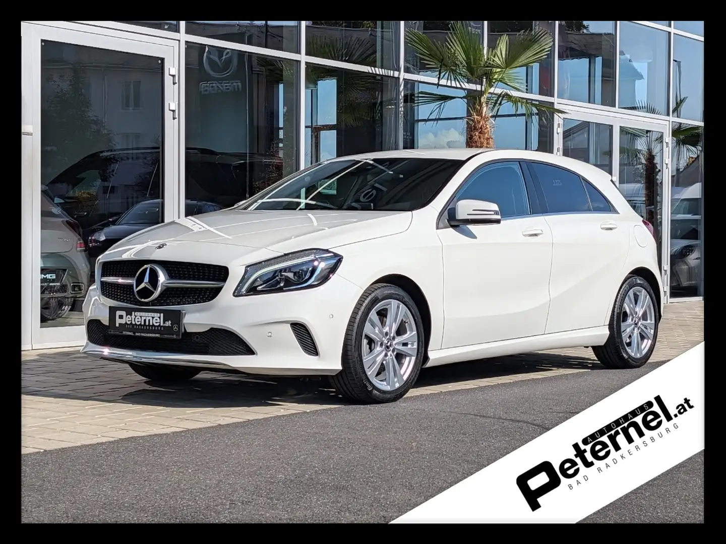 Mercedes-Benz A 180 Urban Shz LED Klima Wit - 1