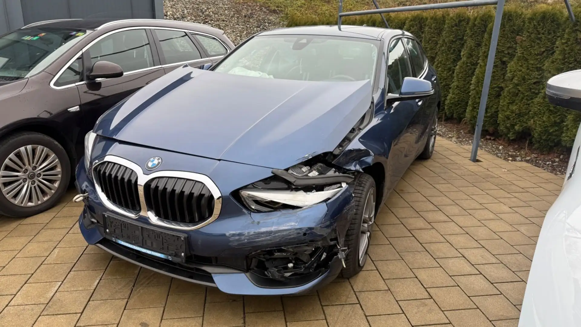 BMW 118 i Sport Line Blau - 2