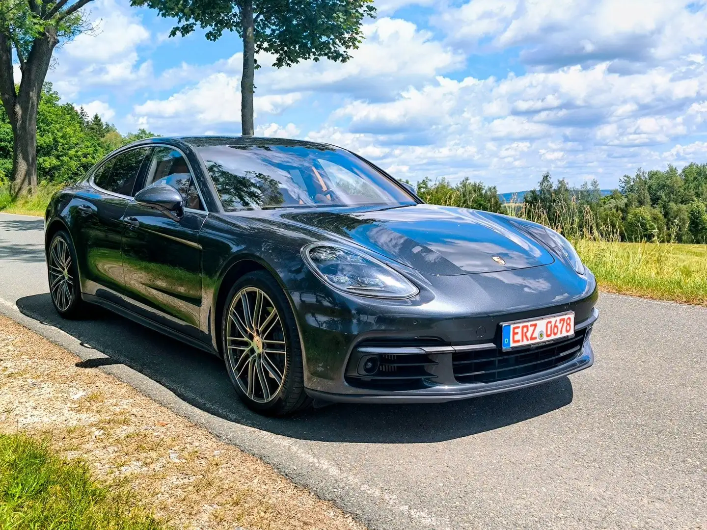 PORSCHE Panamera