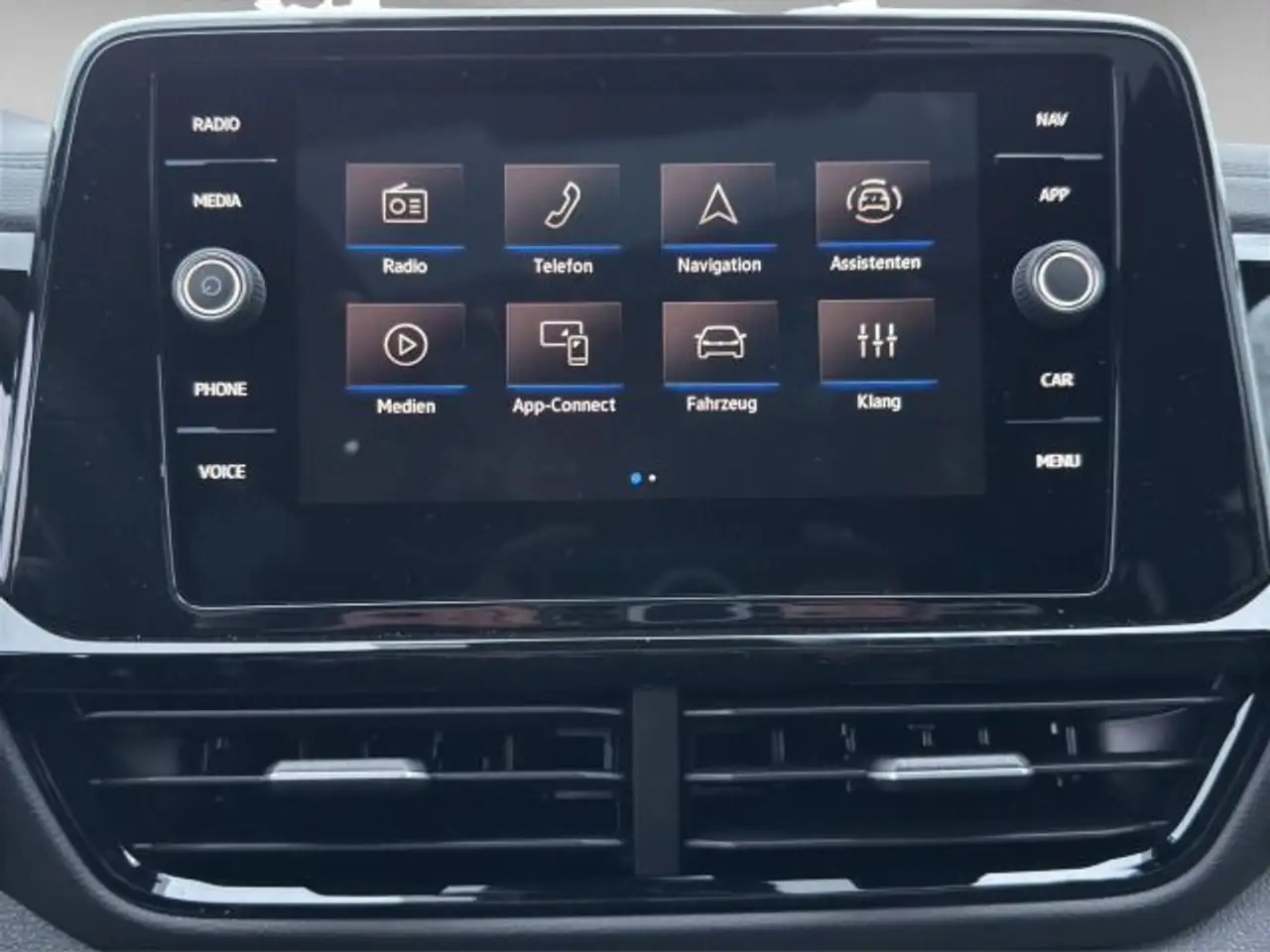 Volkswagen T-Roc R-Line 1.5 TSI DSG ACC + PANO + AHK 11