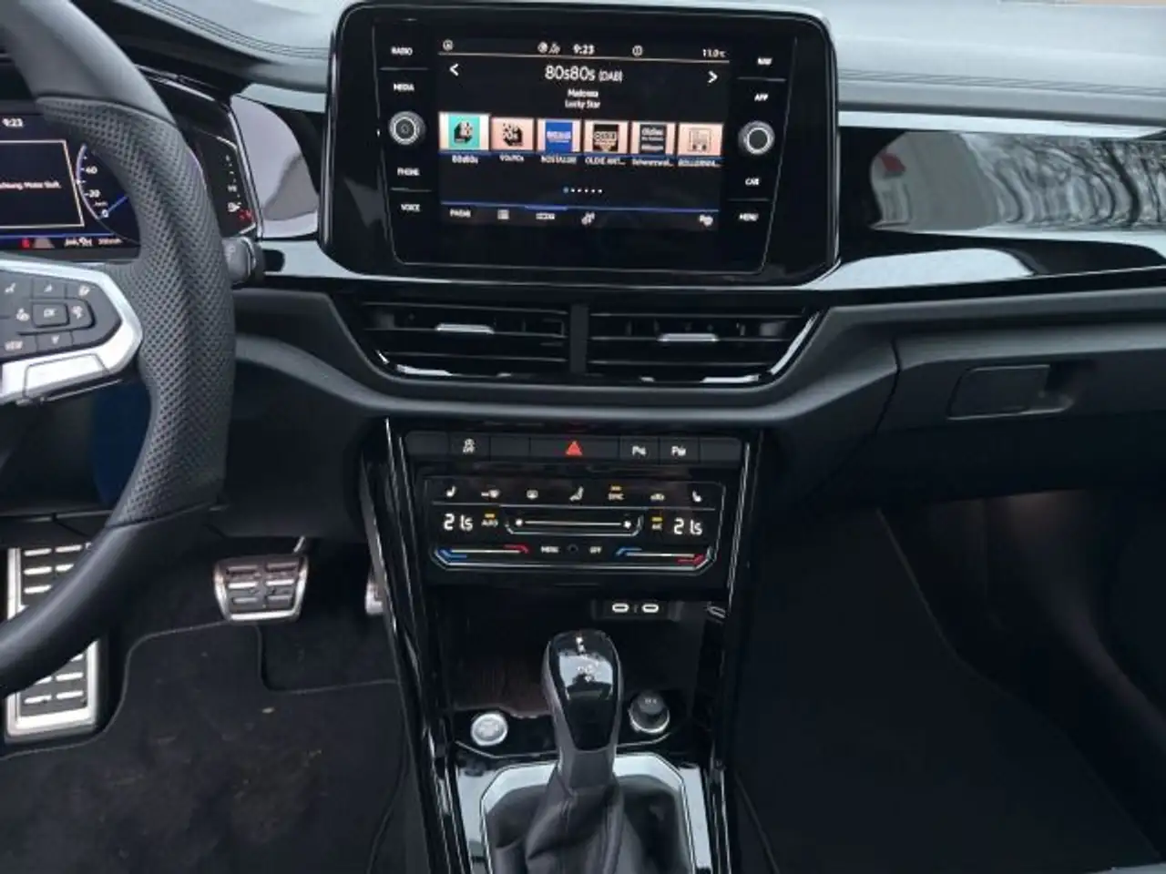 Volkswagen T-Roc R-Line 1.5 TSI DSG ACC + PANO + AHK 12