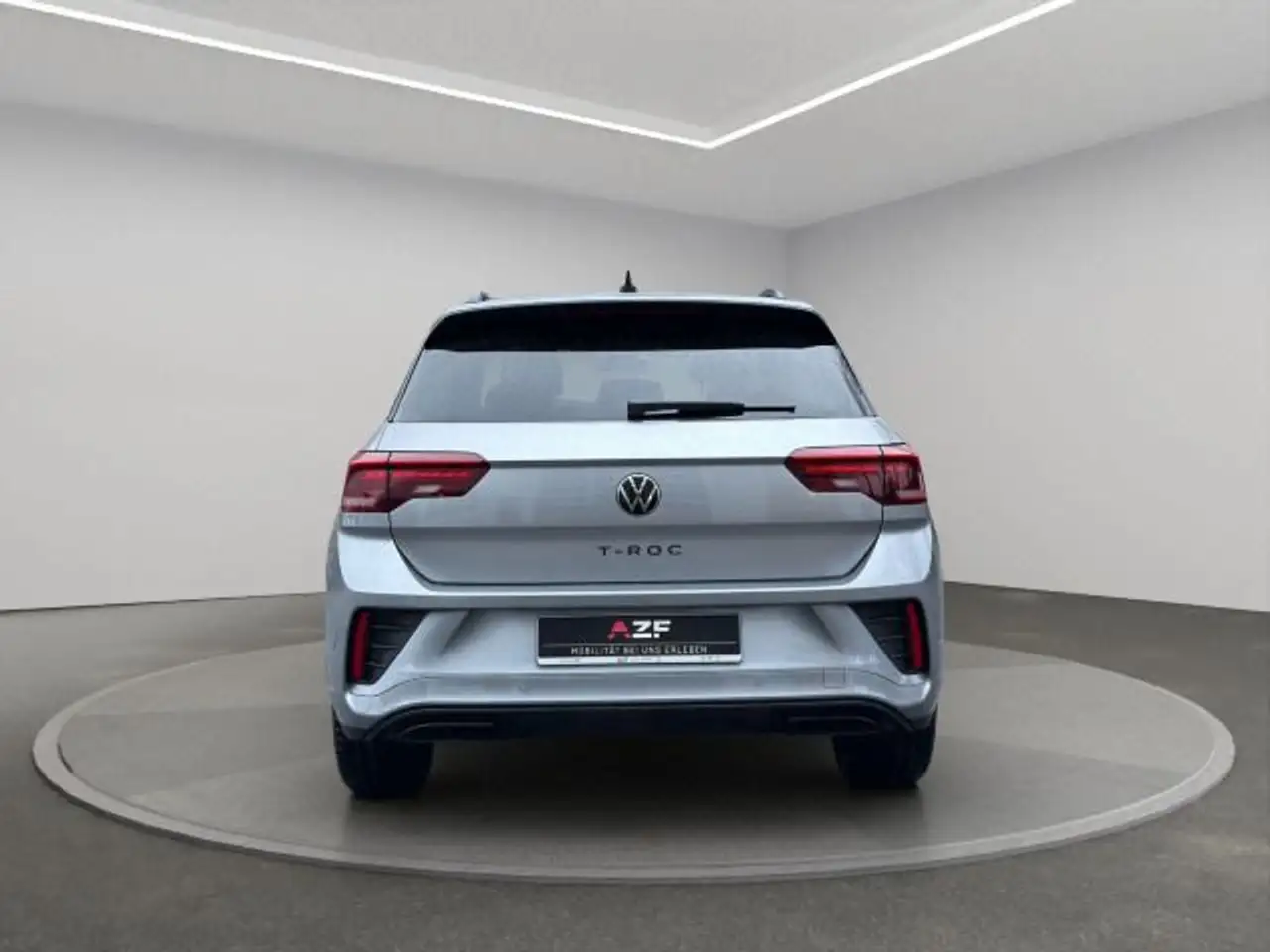Volkswagen T-Roc R-Line 1.5 TSI DSG ACC + PANO + AHK 7