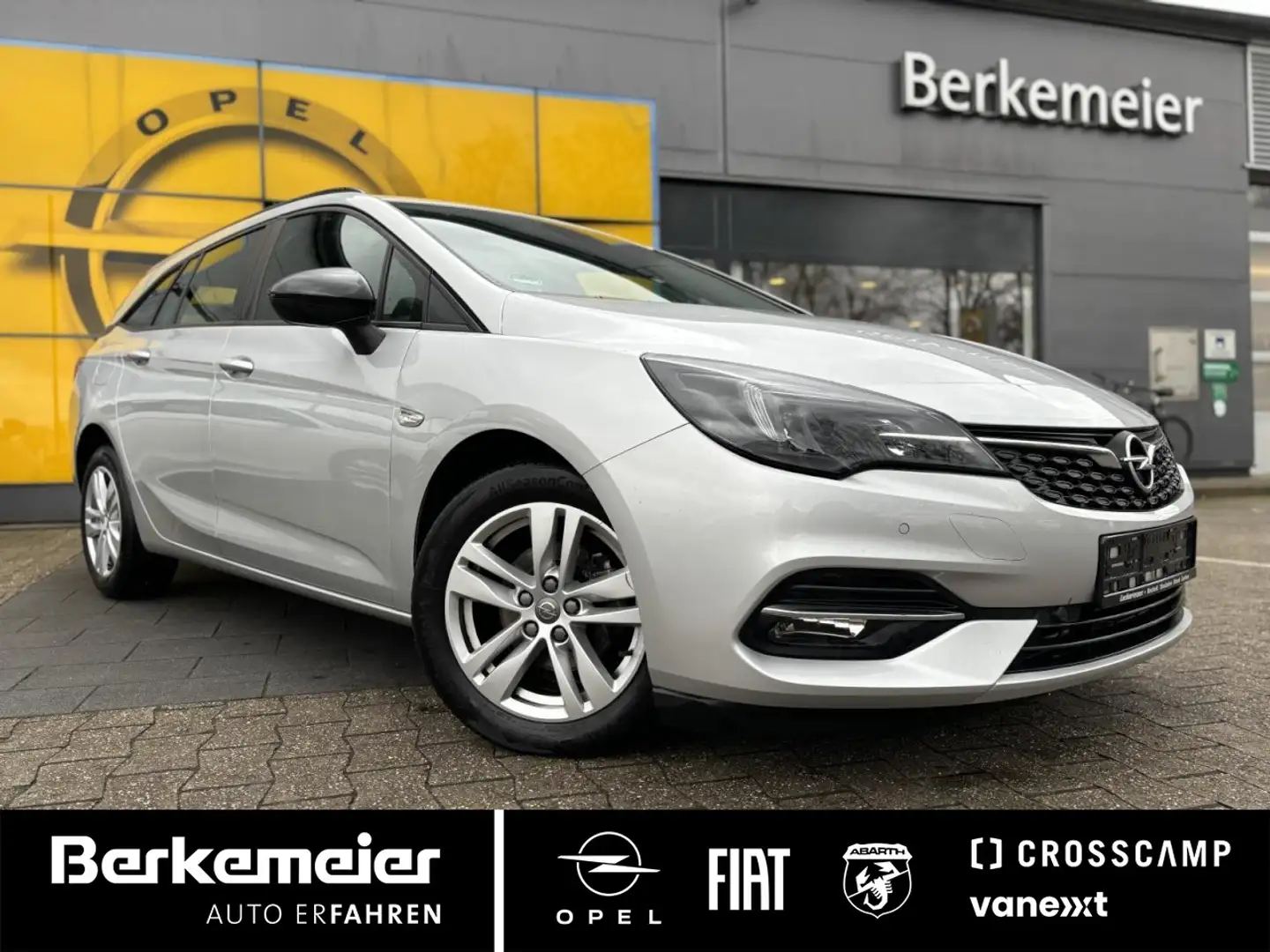 Opel Astra ST 1.5 D Edition **Allwetter/Navi/PDC ** Silber - 1