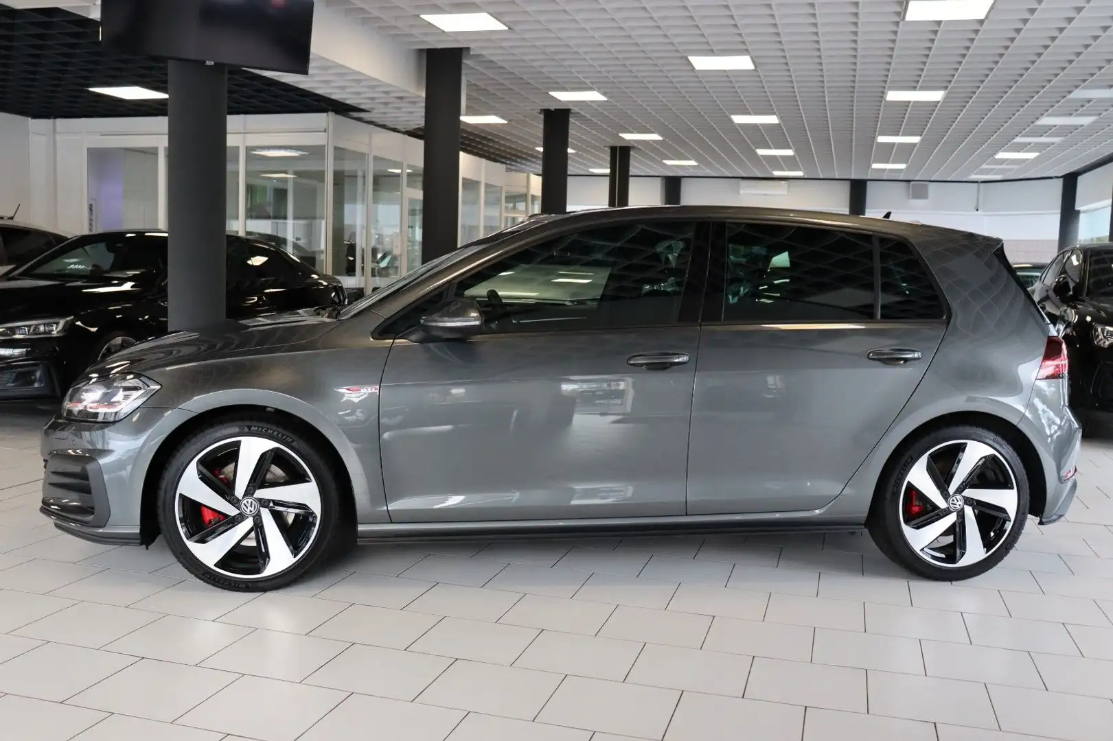 Volkswagen Golf VII Lim. GTI BMT/Start-Stopp|LED|ACC|NAVI| Grau - 2