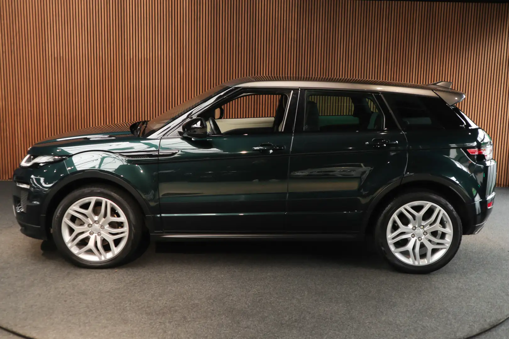 Land Rover Range Rover Evoque 2.0 TD4 Pano Leder HUD Camera Massagestoelen Elekt Vert - 2