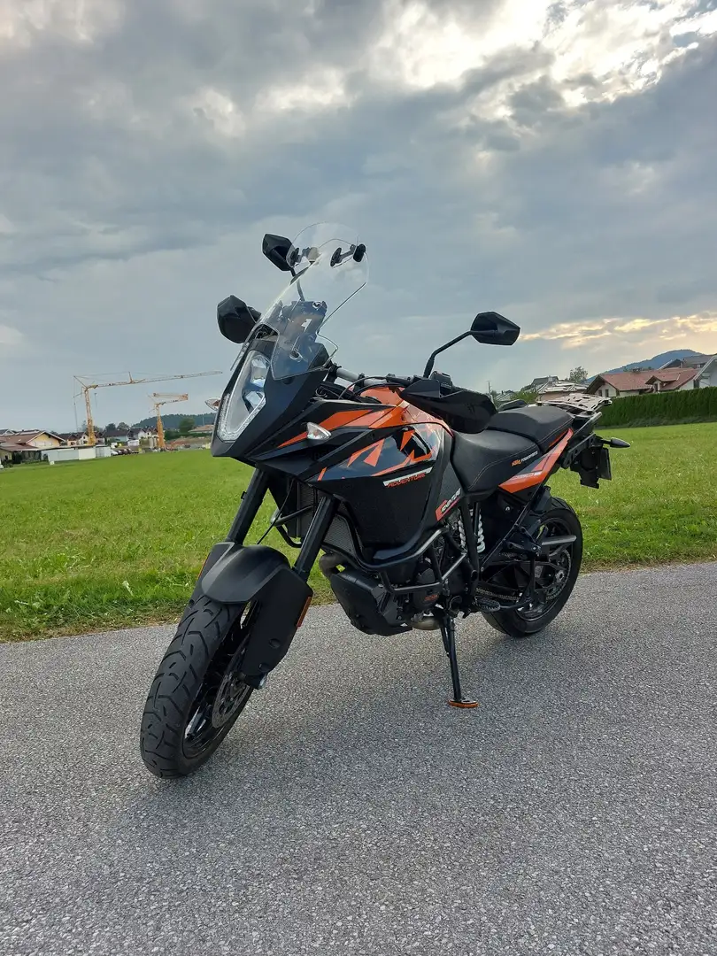 KTM 1090 Adventure Orange - 1