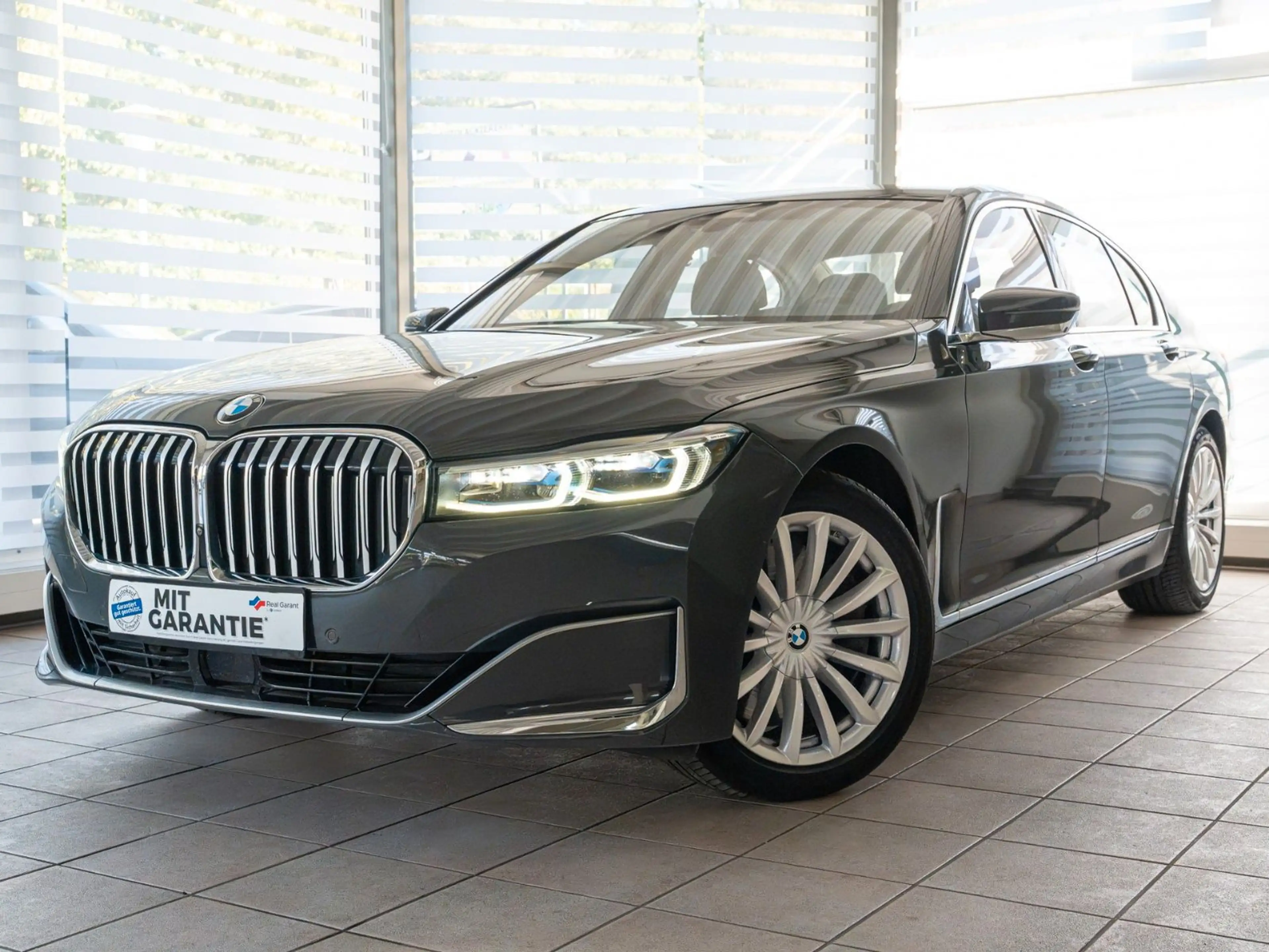 BMW 750 ixD LASER 360° HUD AHK ACC Massage Memory S/C