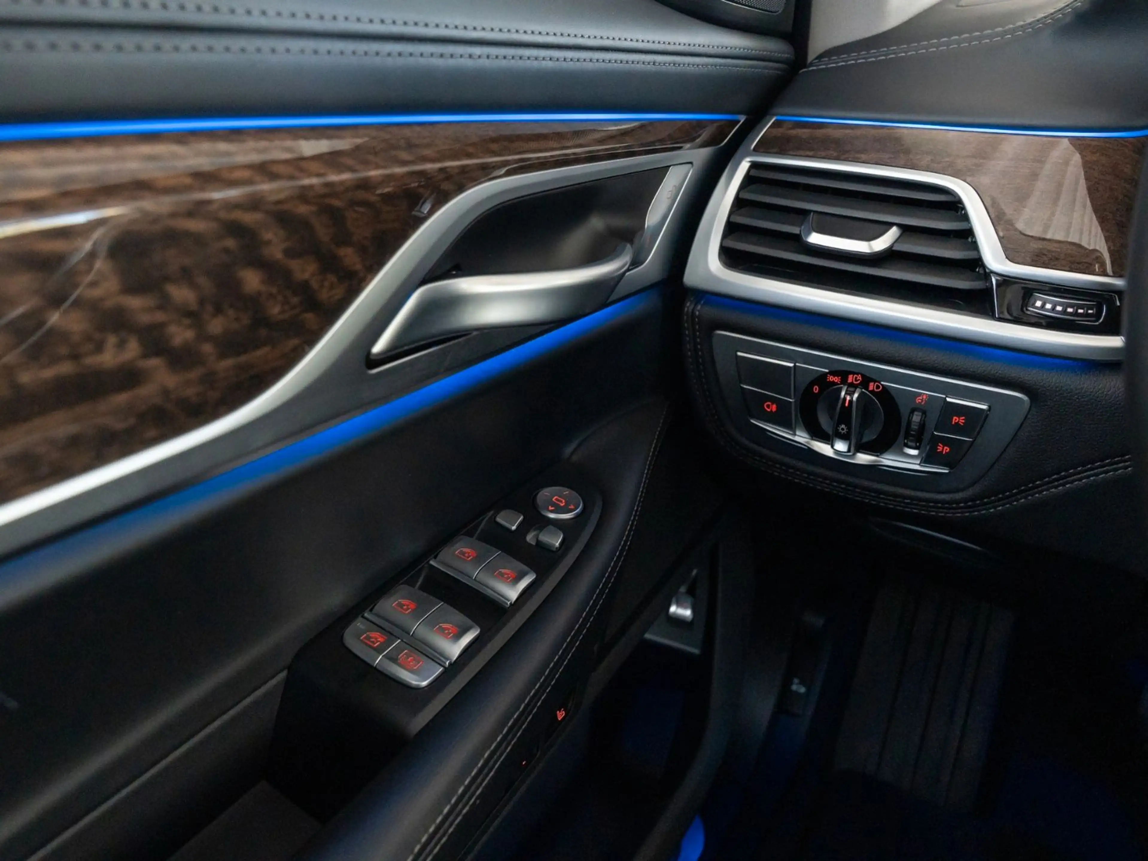 BMW 750 ixD LASER 360° HUD AHK ACC Massage Memory S/C — photo 8