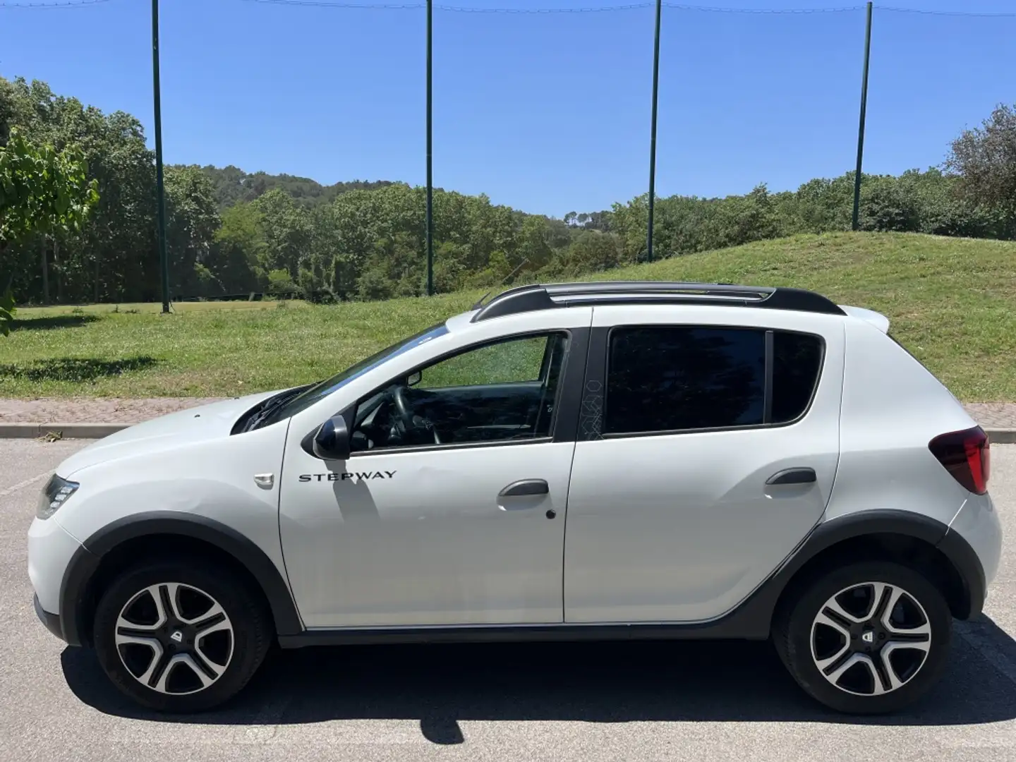 Dacia Sandero 1.0 TCE Stepway Essential 74kW Blanc - 2
