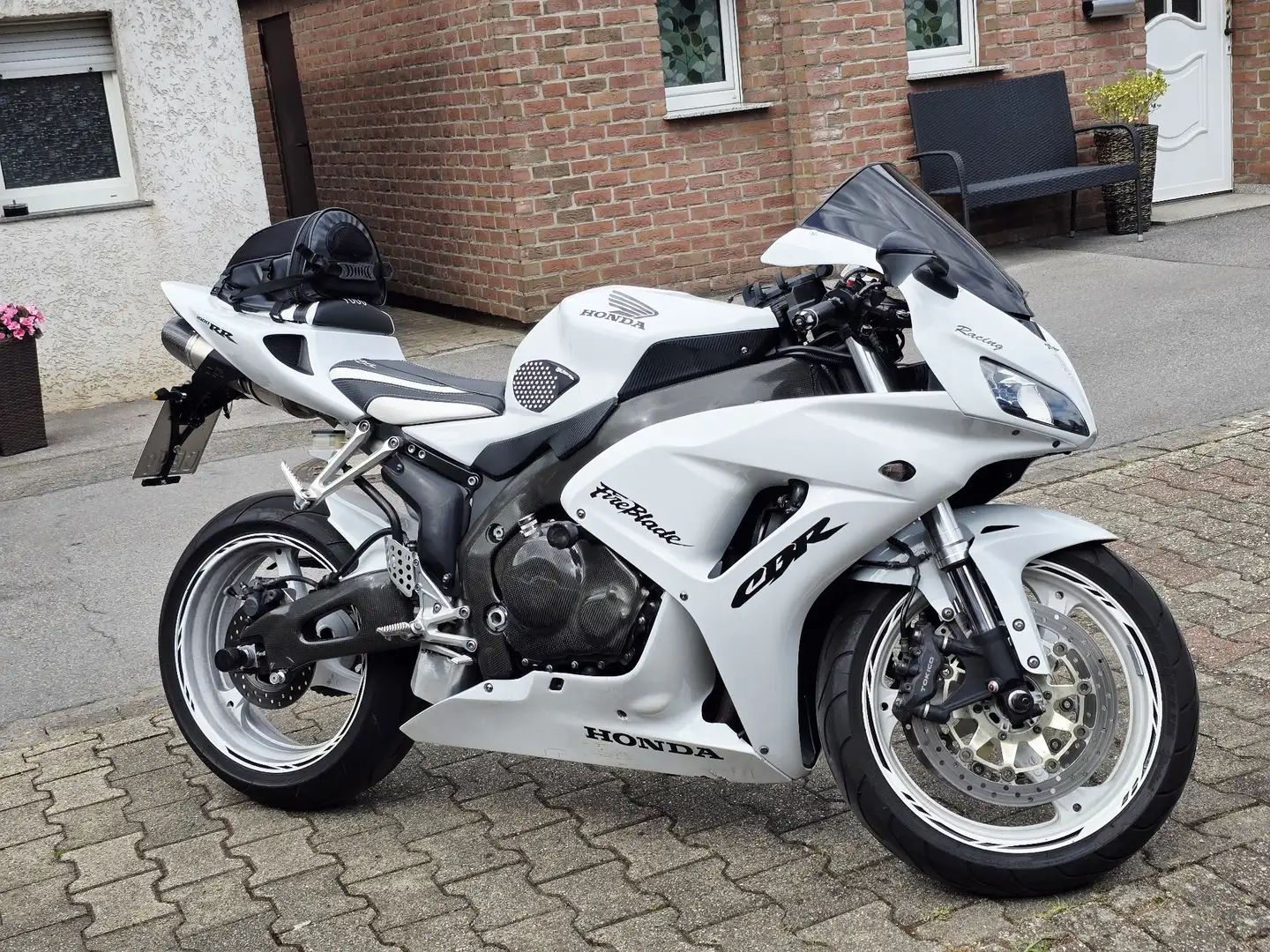Honda CBX 1000 Honda CBR 1000RR SC57 Fireblade Fehér - 1