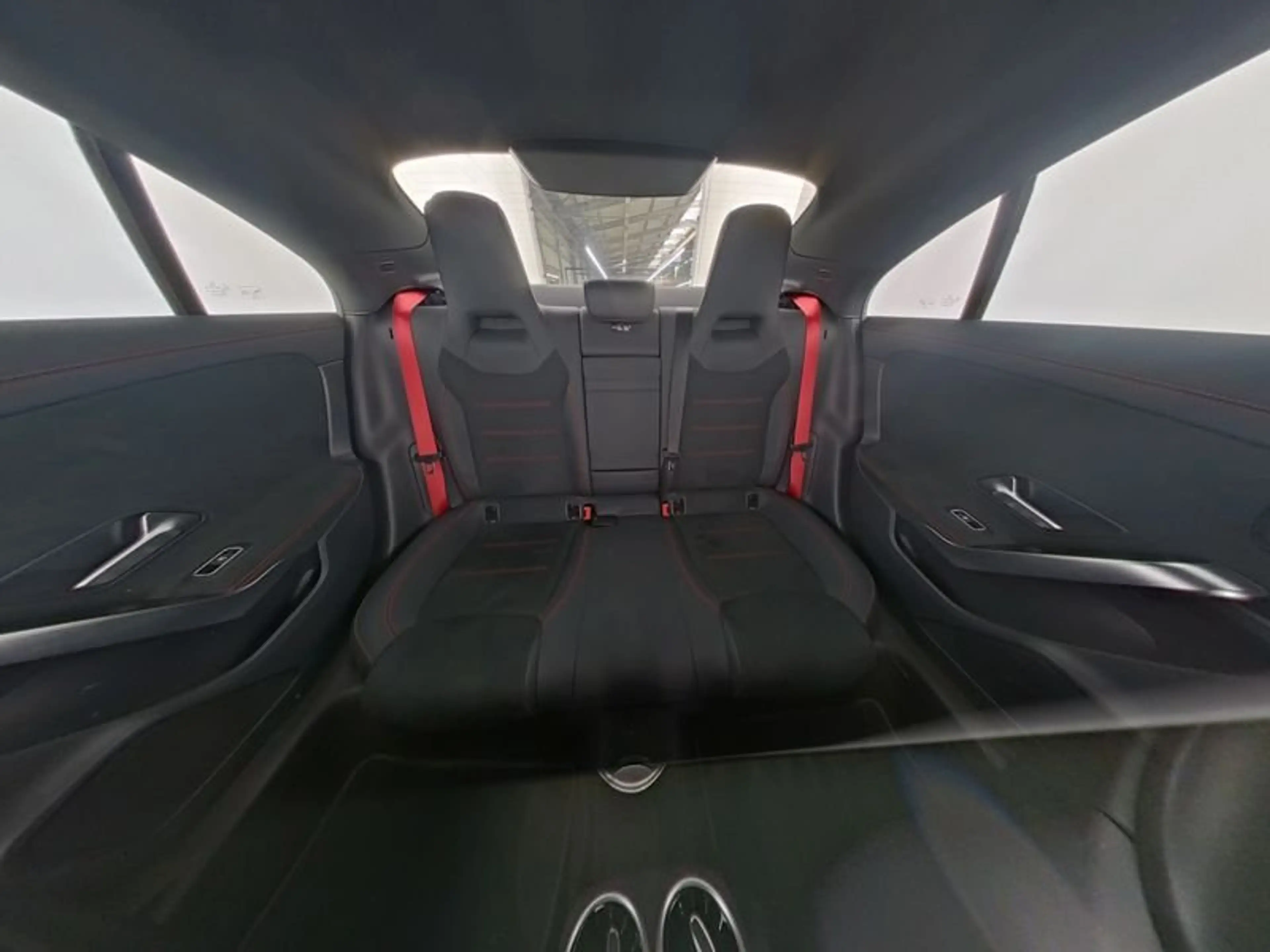 Mercedes-Benz CLA 35 AMG CLA 35 4M AMG Coupé+AERO+PANO+PERFORMANCE-SITZE+ — photo 7