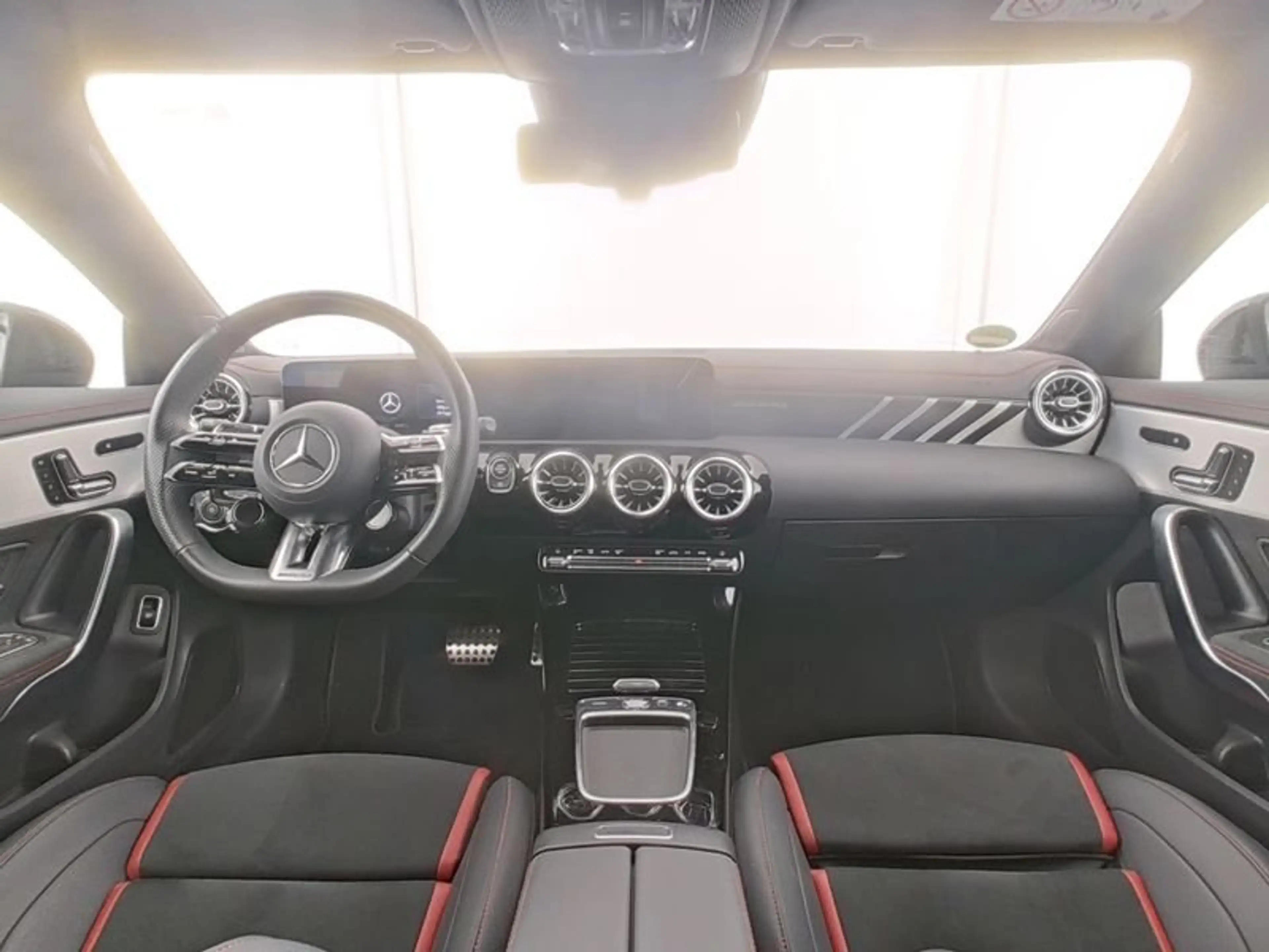 Mercedes-Benz CLA 35 AMG CLA 35 4M AMG Coupé+AERO+PANO+PERFORMANCE-SITZE+ — photo 6