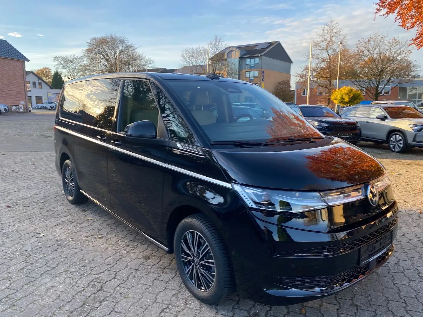 Volkswagen T7 Multivan 2,0 TDI Style lang IQ Kamera AHK Noir - 1