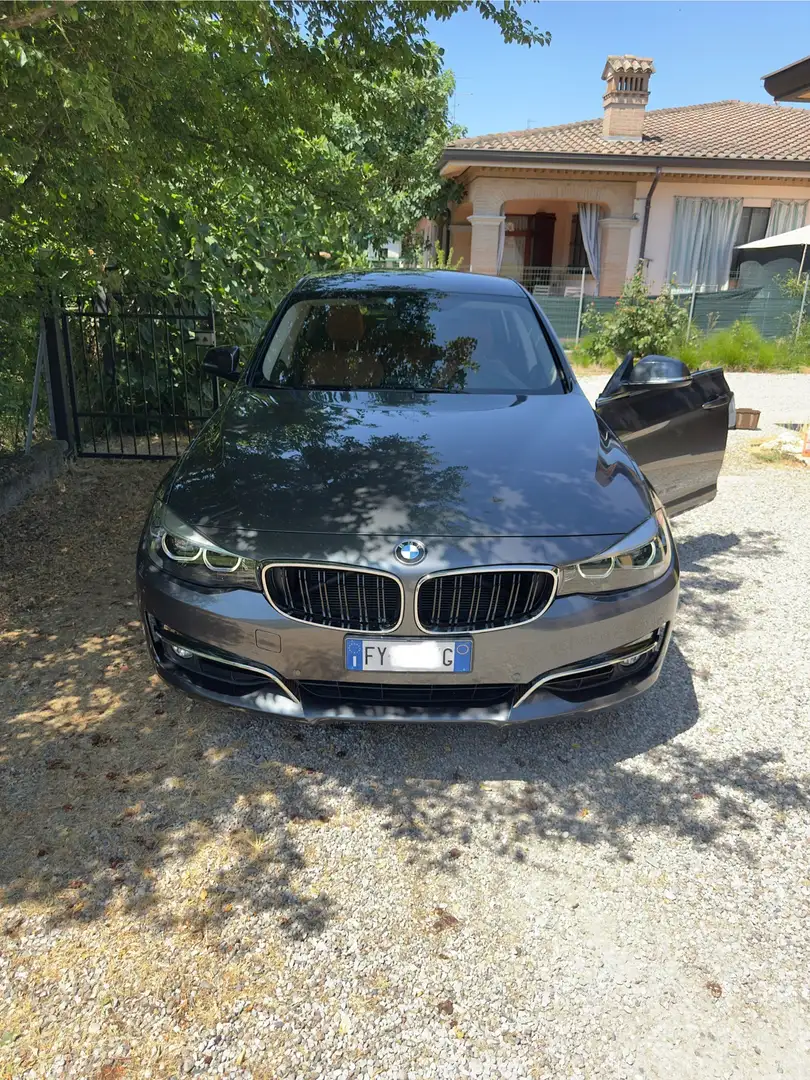 BMW 318 318d Gran Turismo Luxury auto - 2