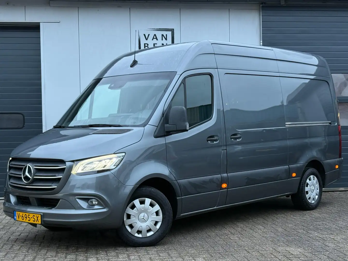 Mercedes-Benz Sprinter 314 2.2CDI L2H2 RWD Navi Camera LED 2x Schuifdeur Gris - 1