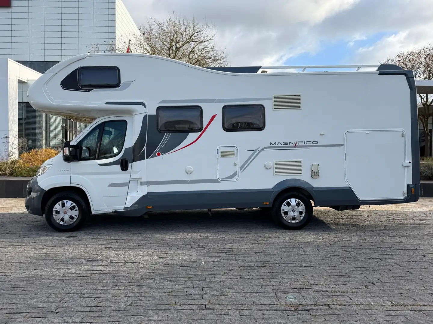 Fiat CAMPER / ROLLER TEAM MAGNIFICO 131PK / EURO5 Wit - 2