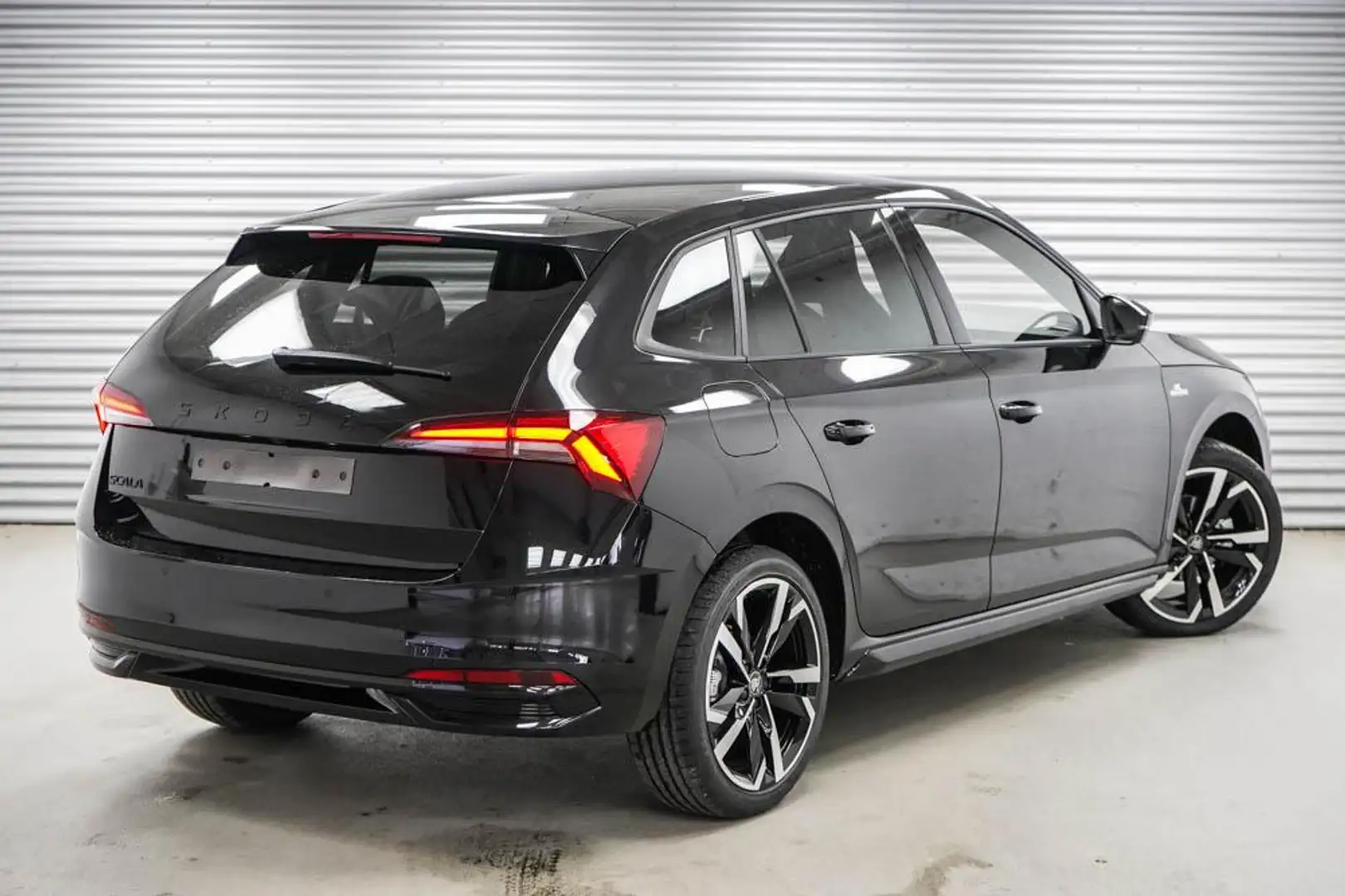 Skoda Scala 1,0 TSI DSG Monte Carlo - LAGER 85 kW (116 PS),... Schwarz - 2